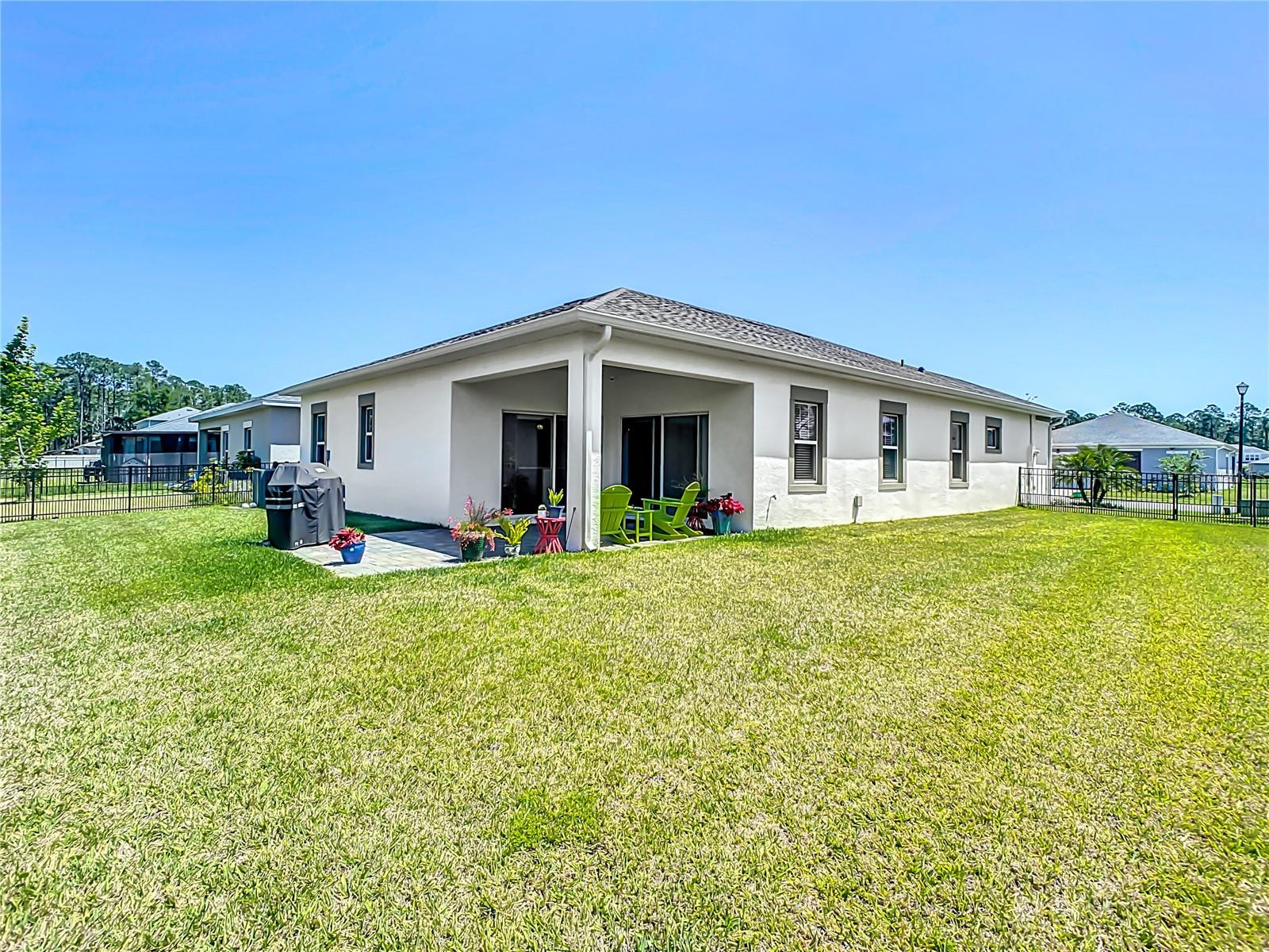 5569 ESTERO LOOP