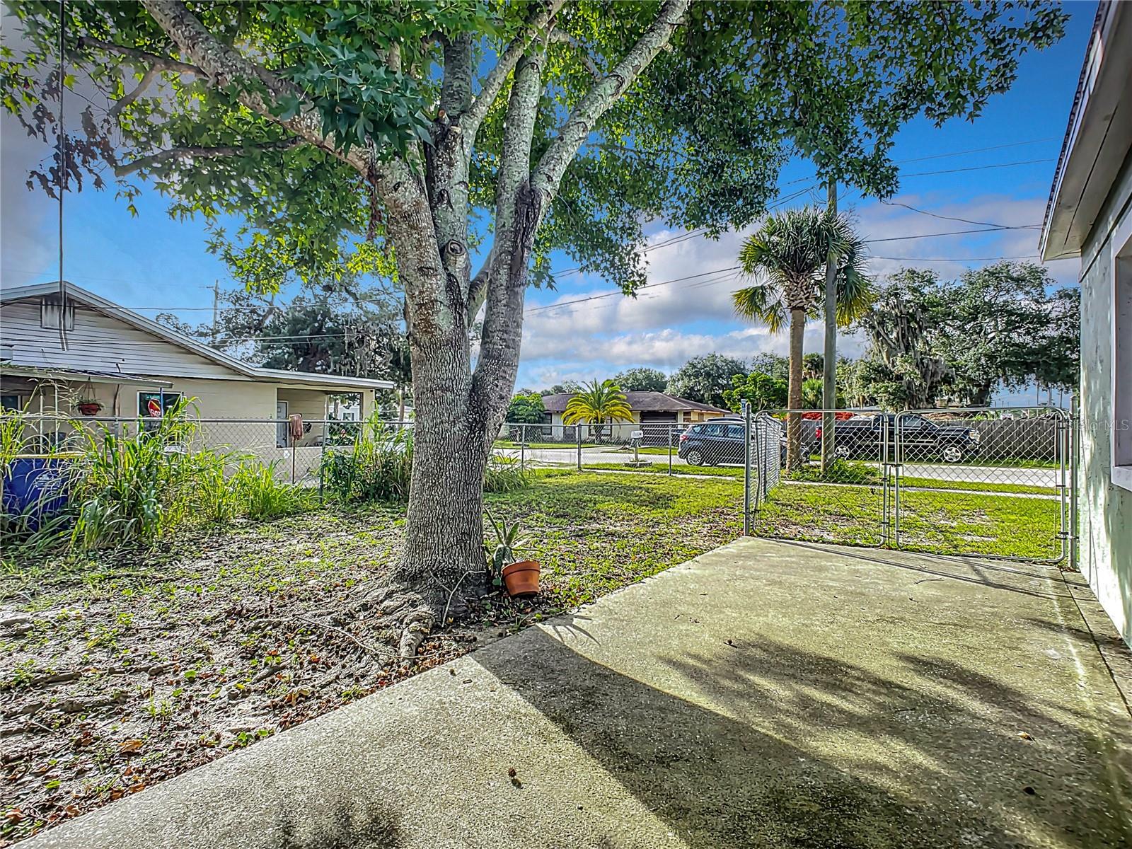 409 N RIDGEWOOD AVE