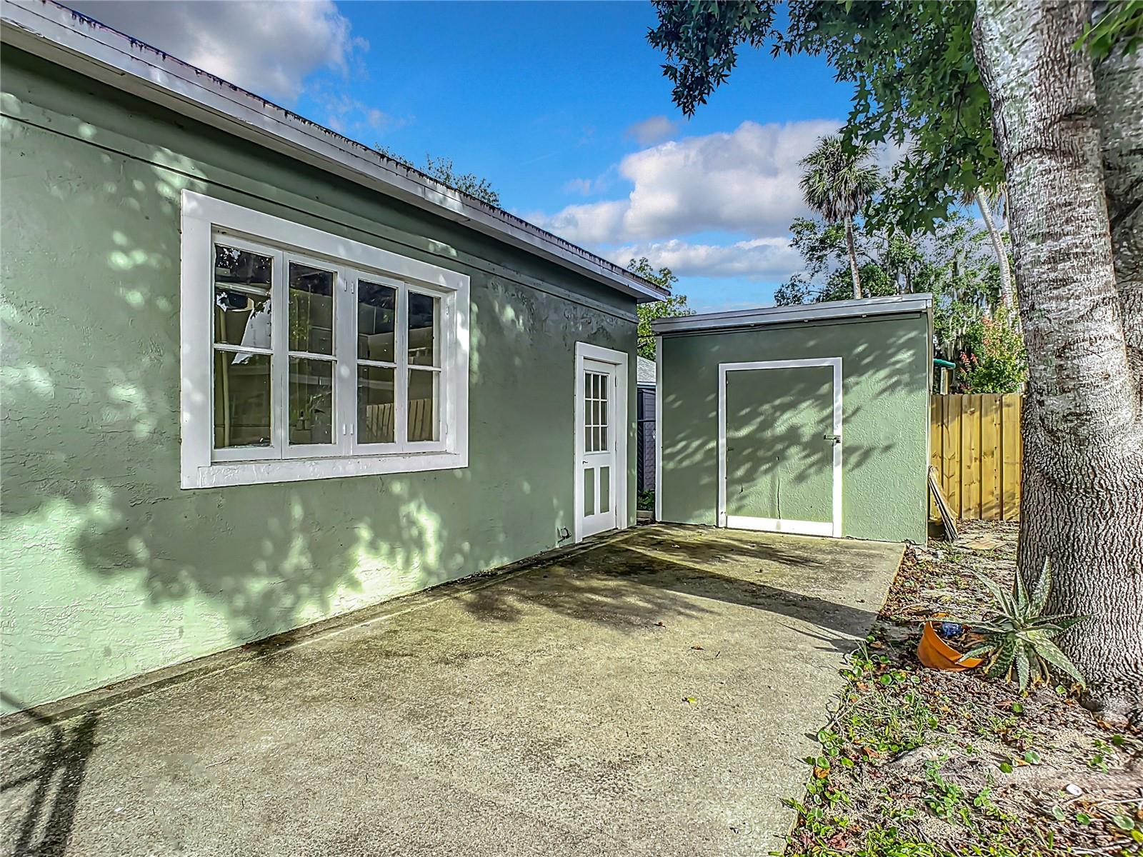 409 N RIDGEWOOD AVE