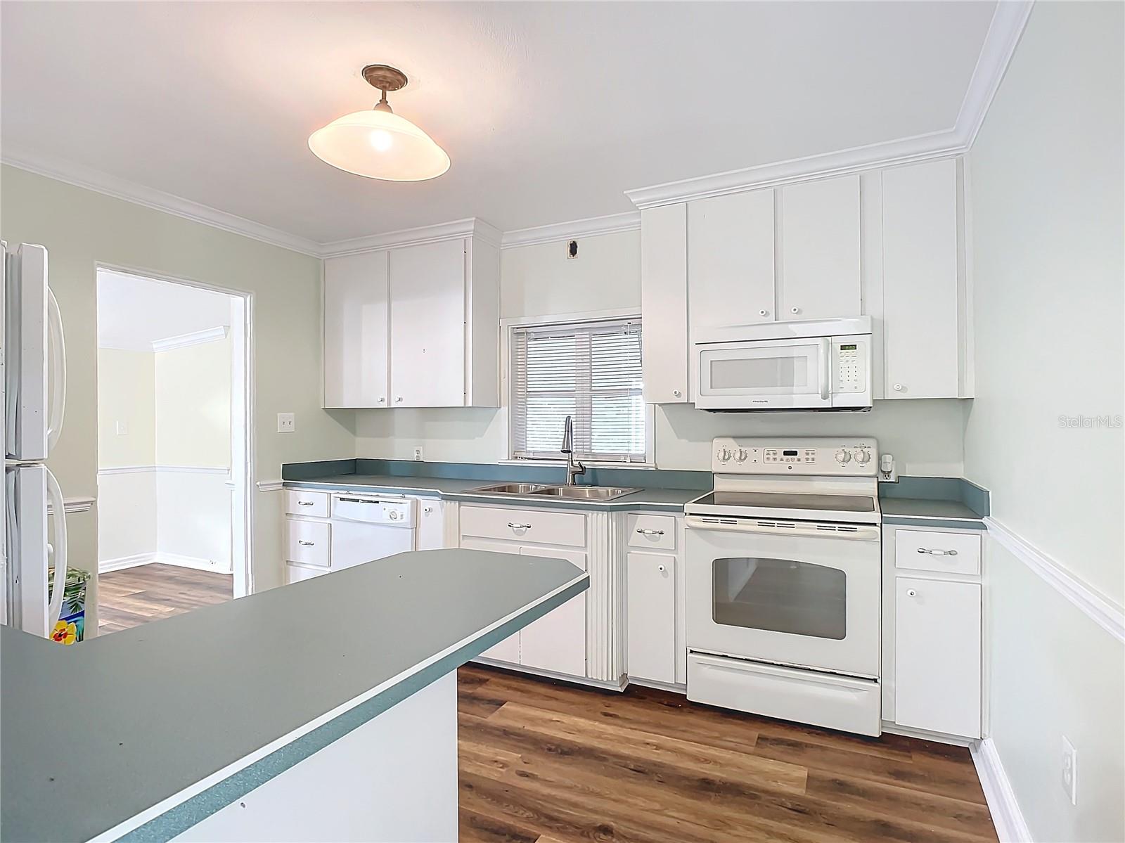 409 N RIDGEWOOD AVE