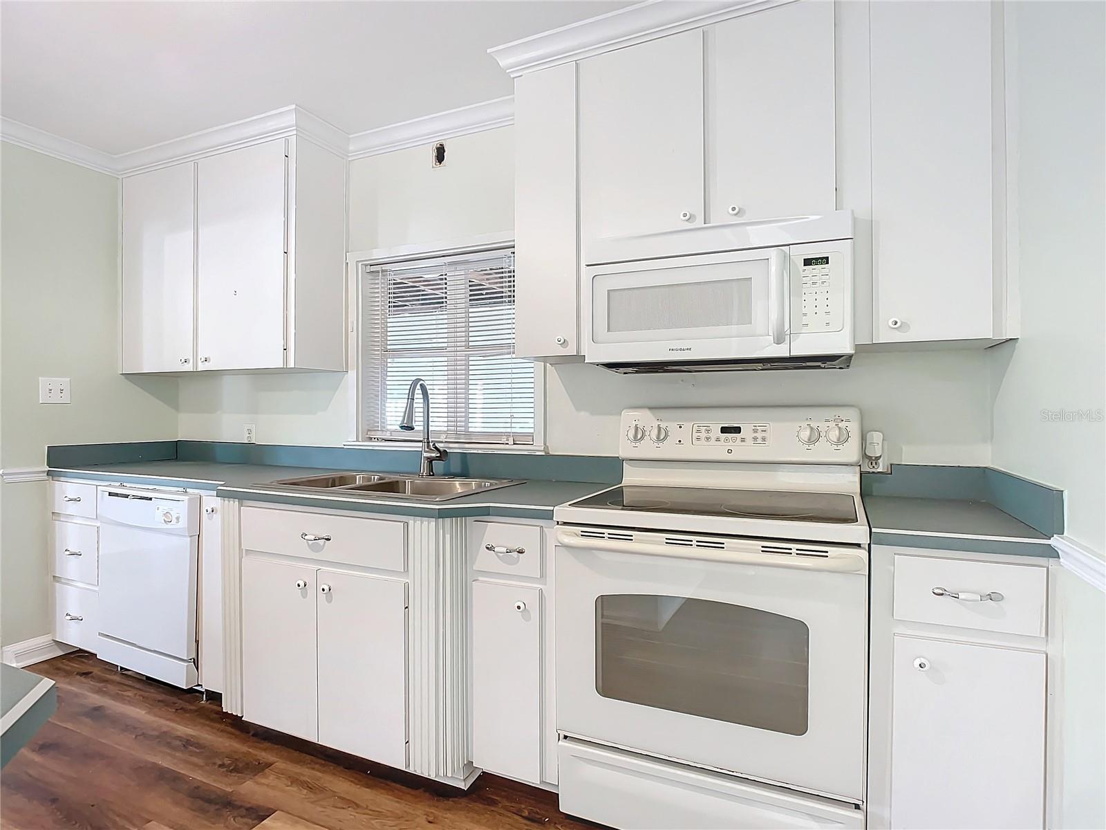 409 N RIDGEWOOD AVE
