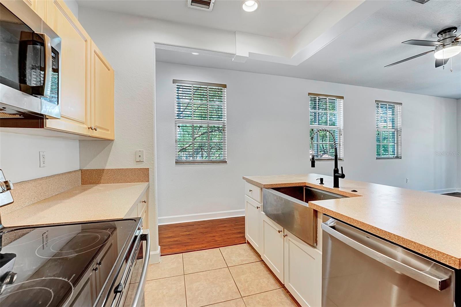 454 SW 147TH AVE #4601