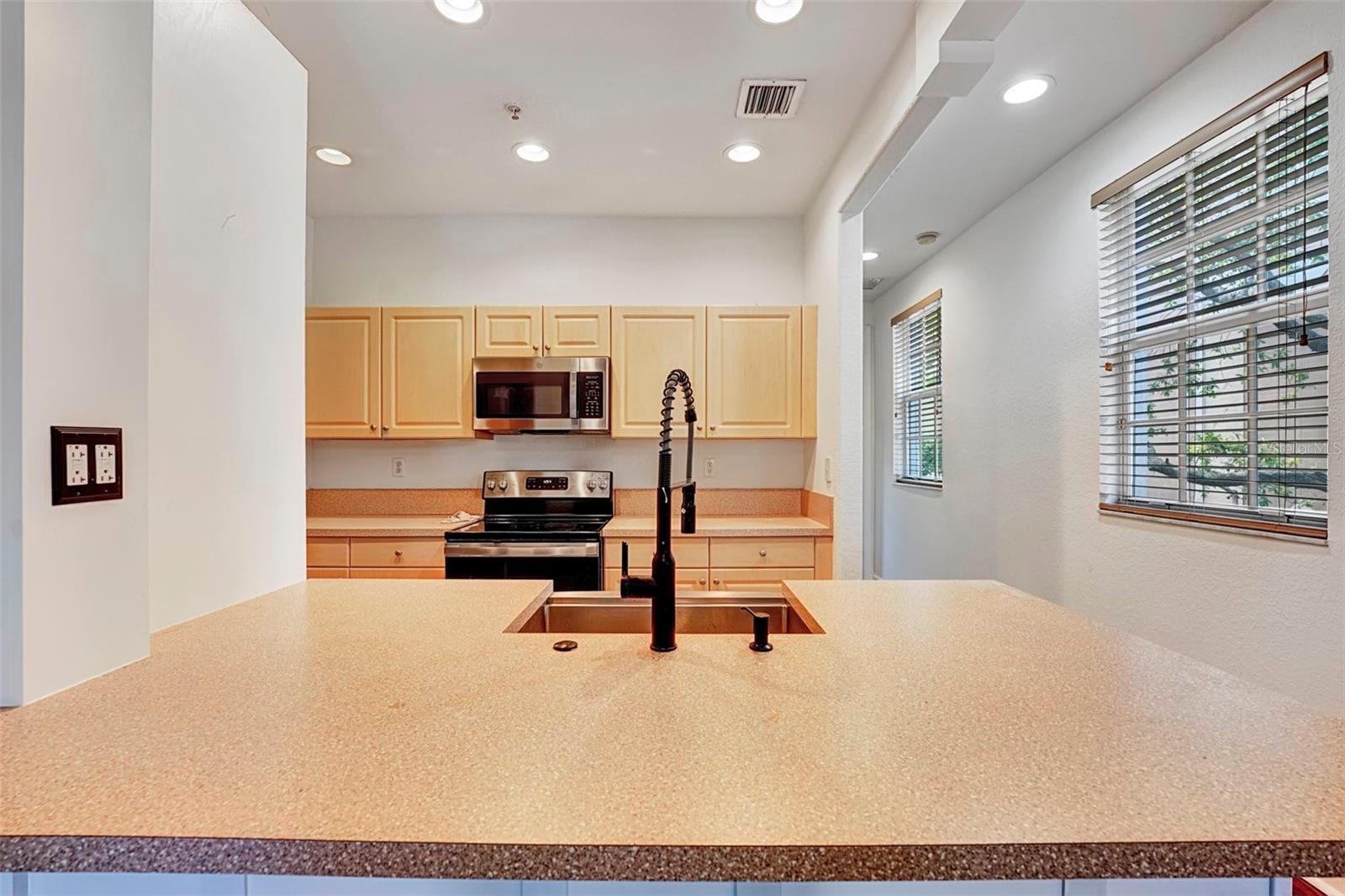 454 SW 147TH AVE #4601