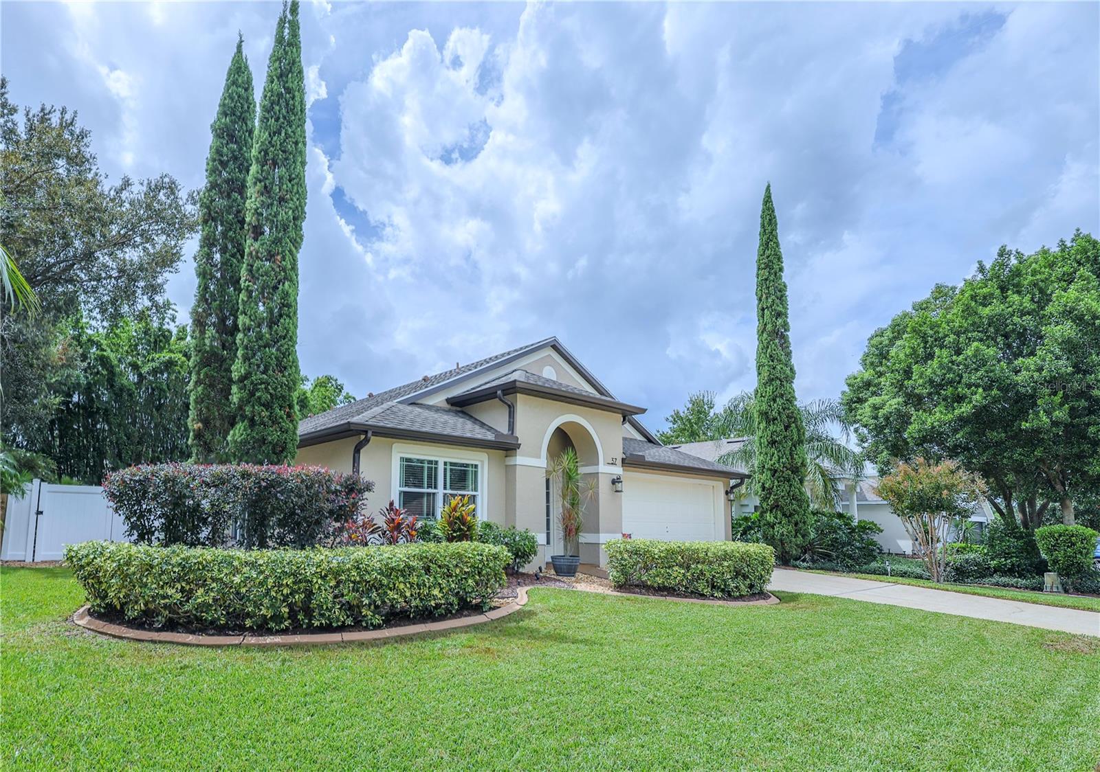 37 VALLEYWOOD DR