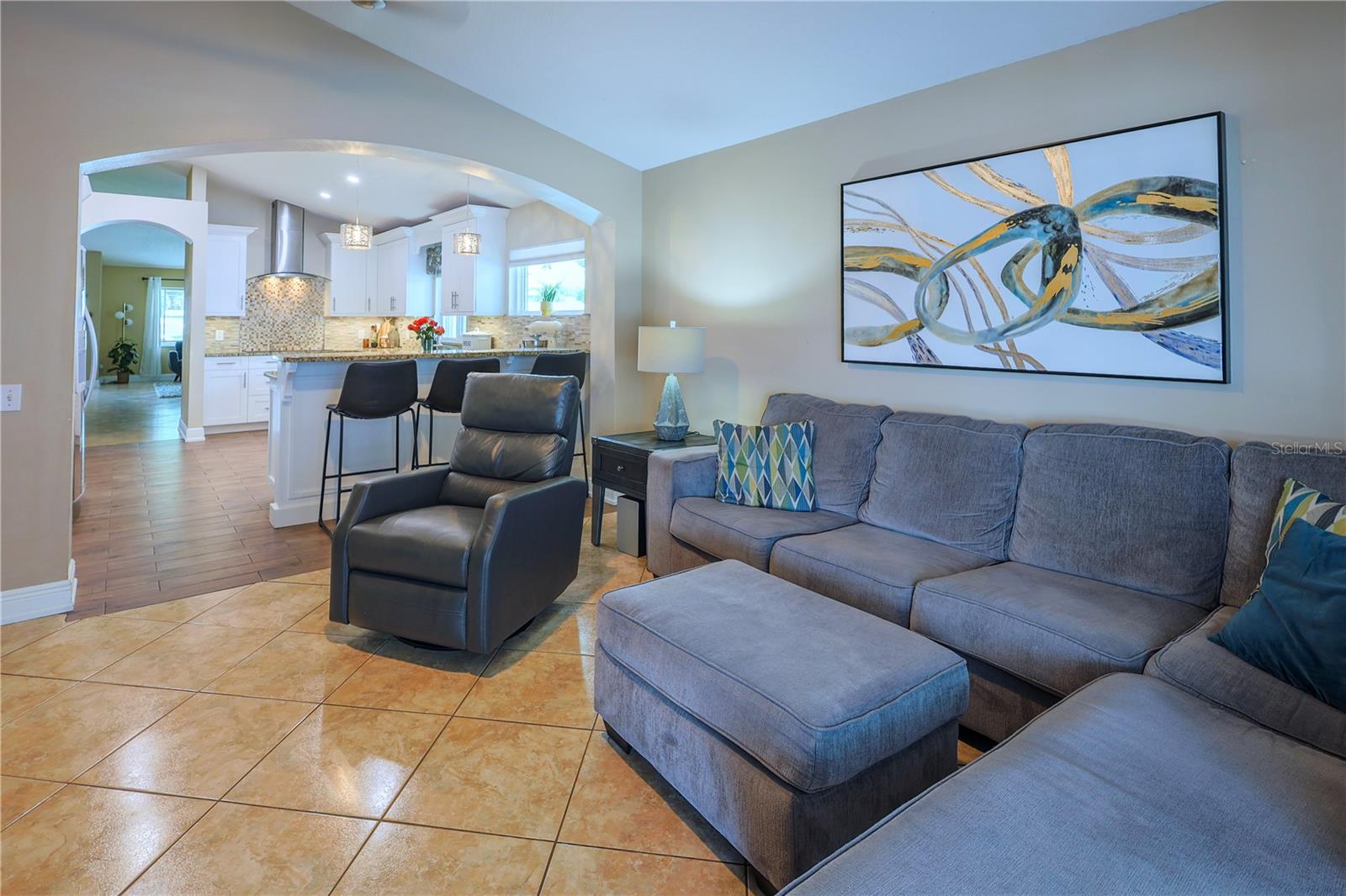 37 VALLEYWOOD DR