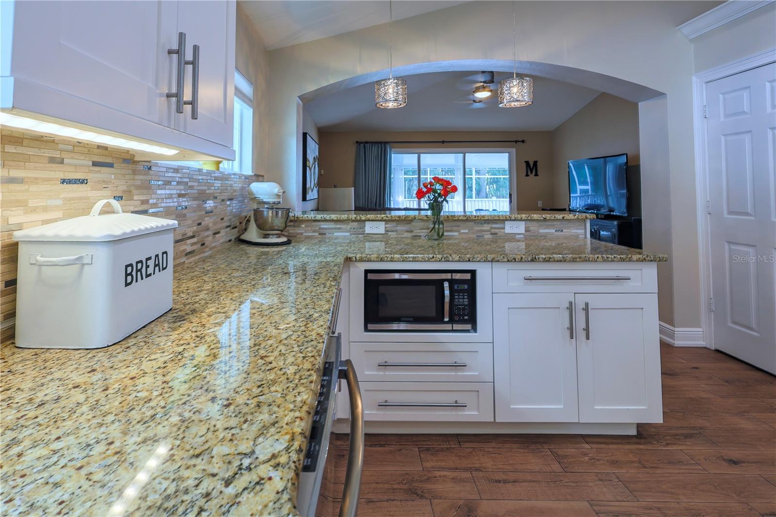 37 VALLEYWOOD DR