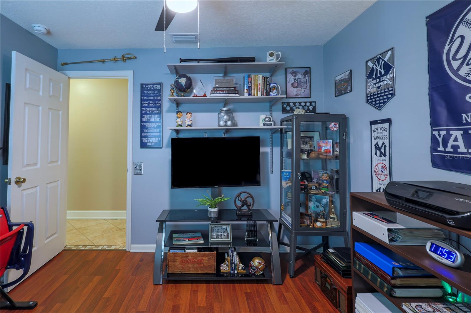 37 VALLEYWOOD DR
