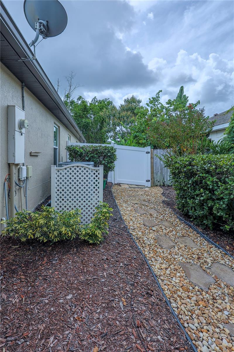37 VALLEYWOOD DR