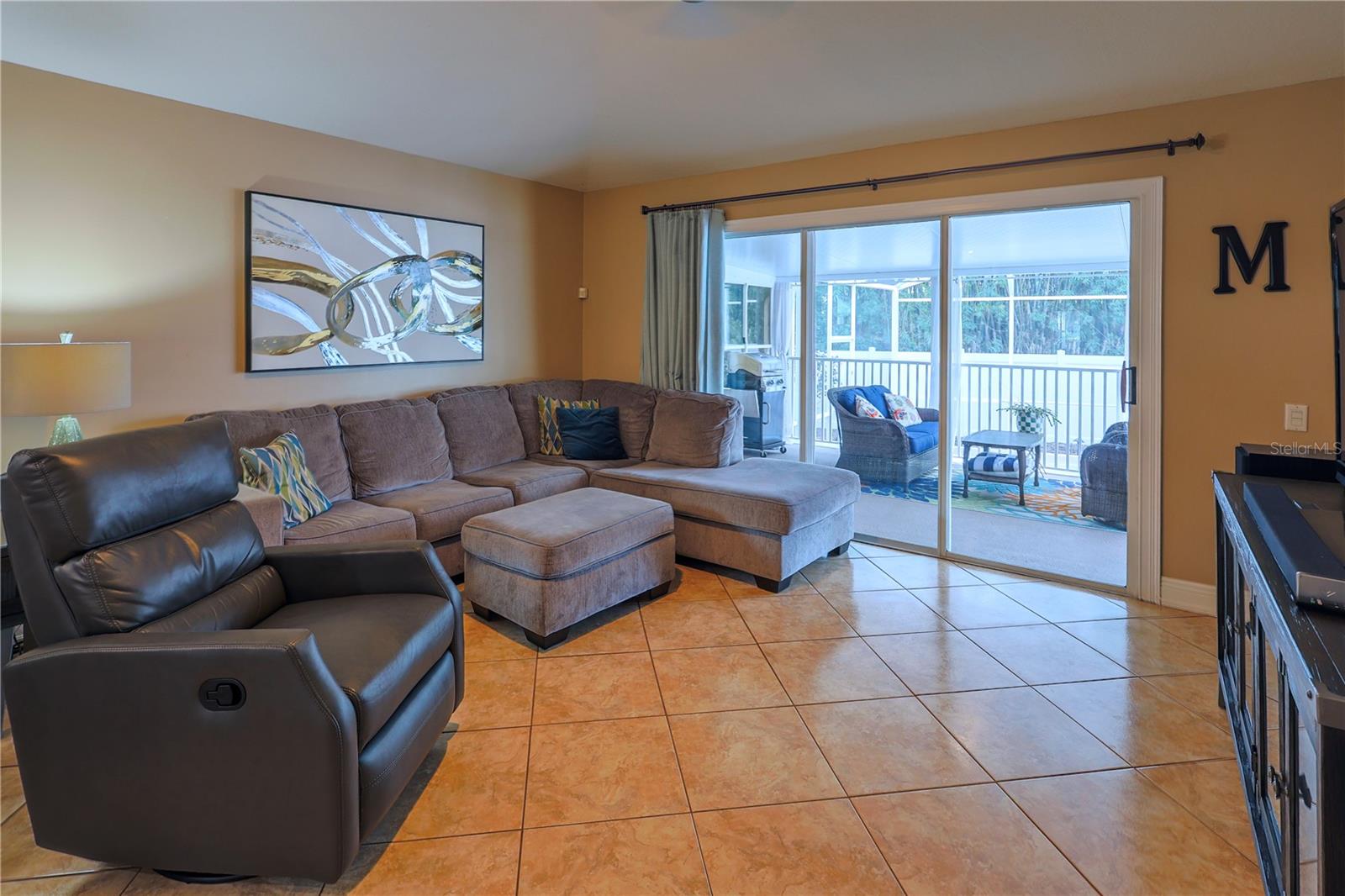 37 VALLEYWOOD DR