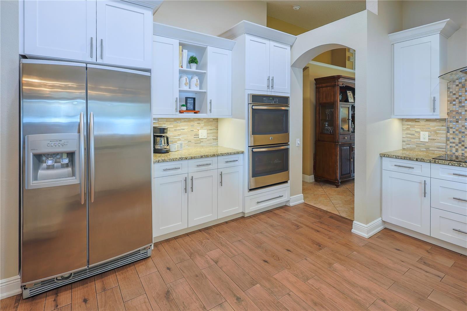 37 VALLEYWOOD DR