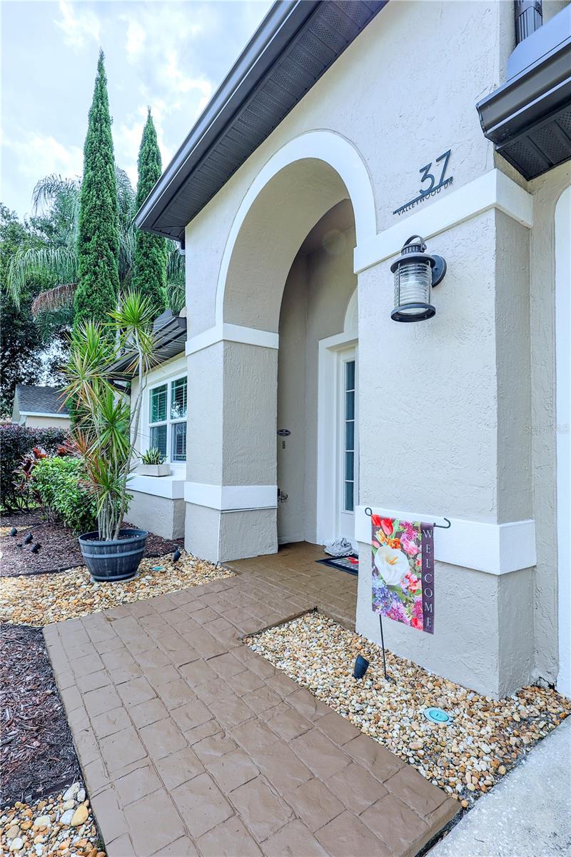 37 VALLEYWOOD DR