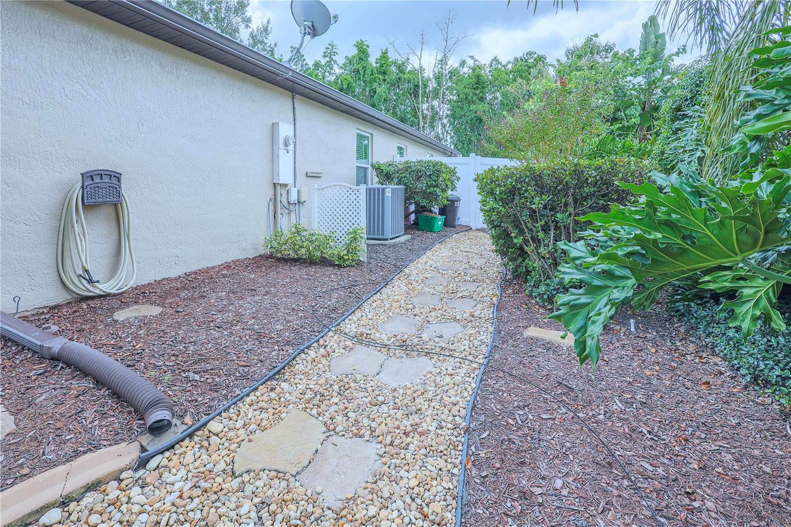 37 VALLEYWOOD DR