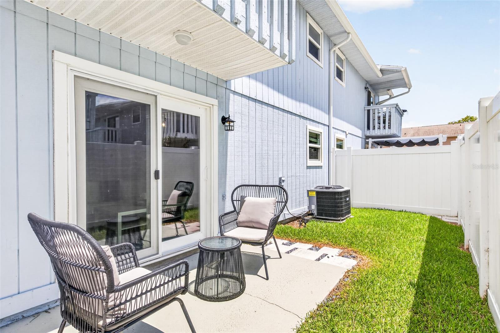 742 LAUREL BAY CIR