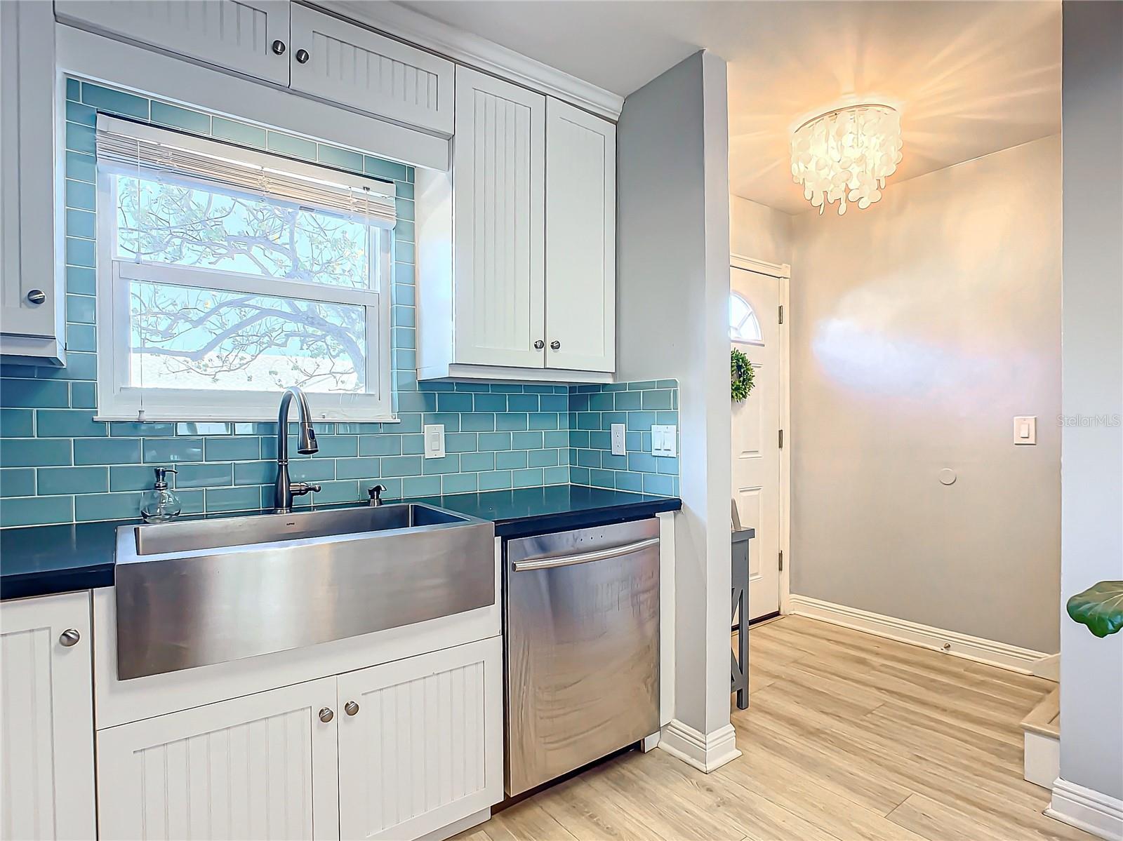 742 LAUREL BAY CIR