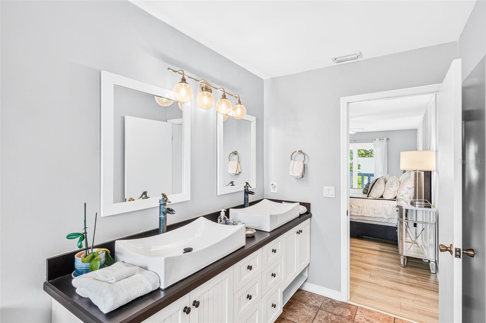 742 LAUREL BAY CIR