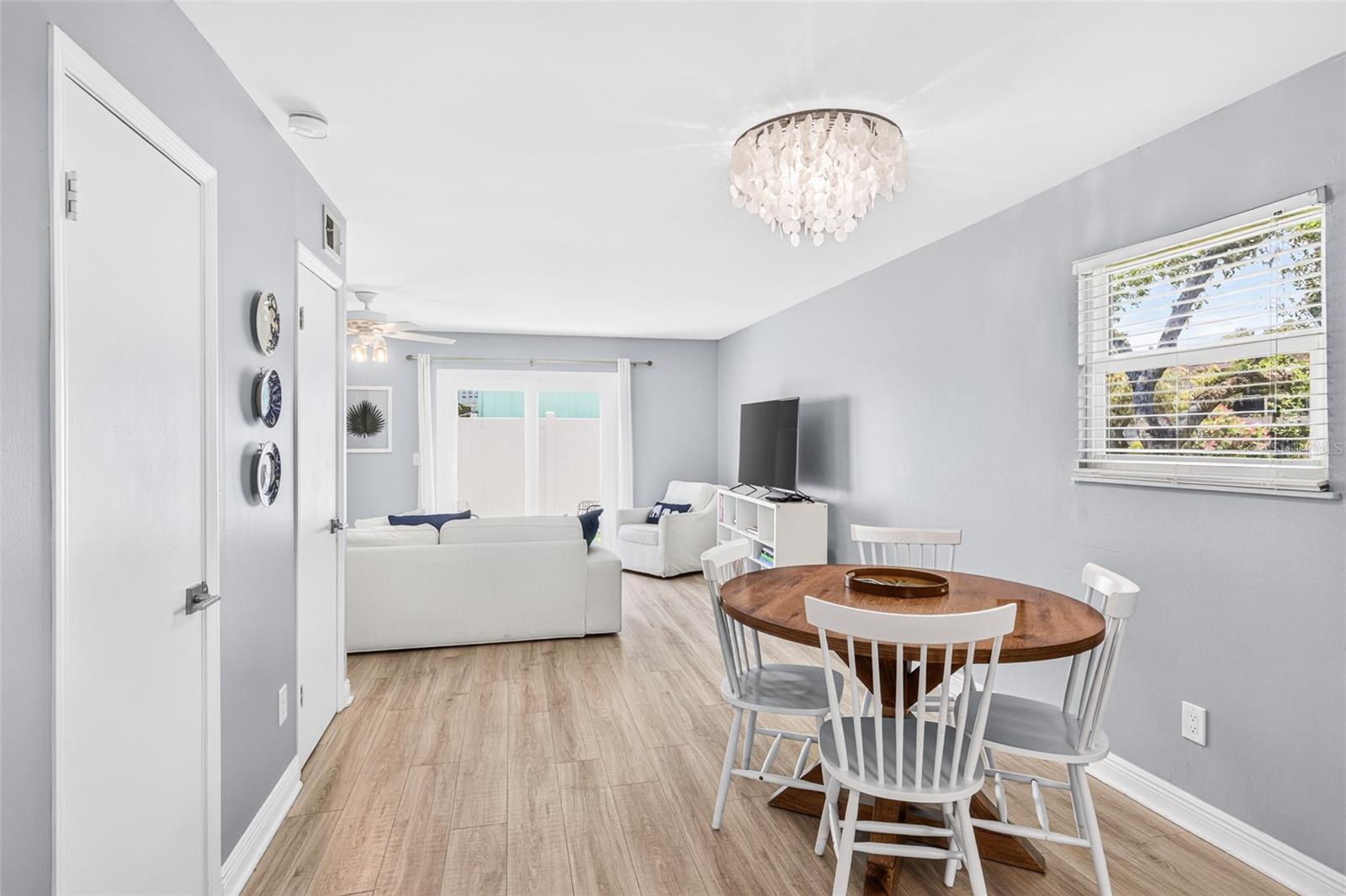 742 LAUREL BAY CIR