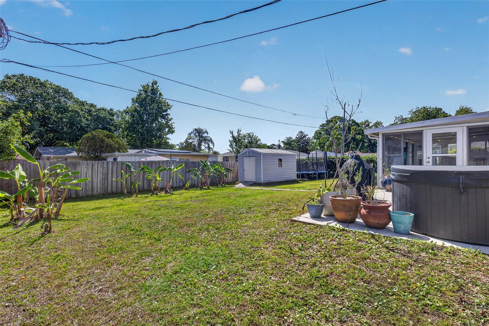 2225 VISTA PALM DR