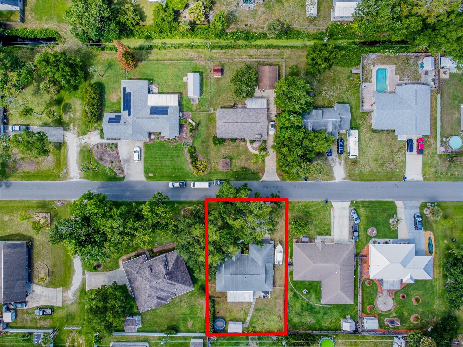 2225 VISTA PALM DR