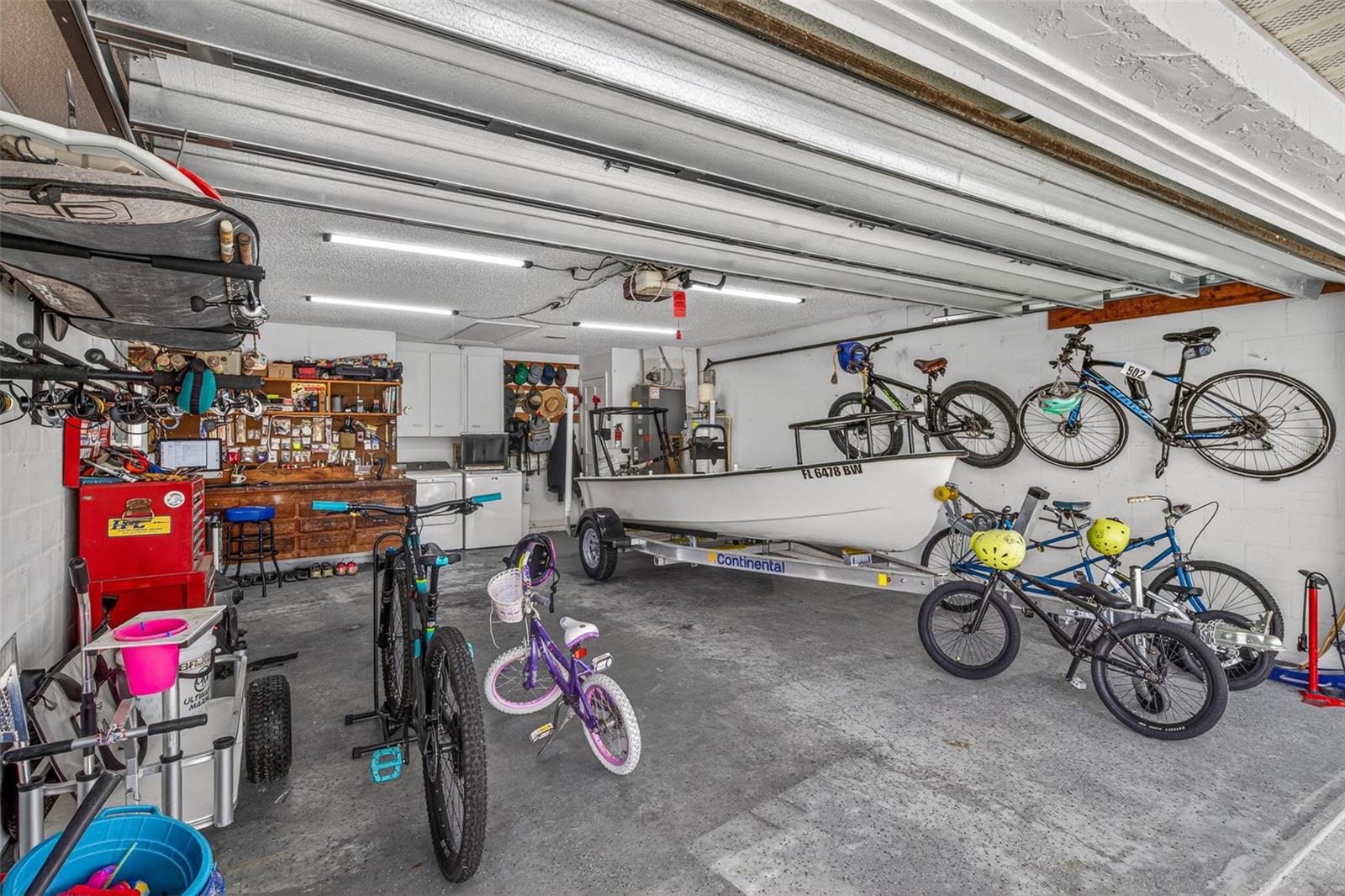 2225 VISTA PALM DR