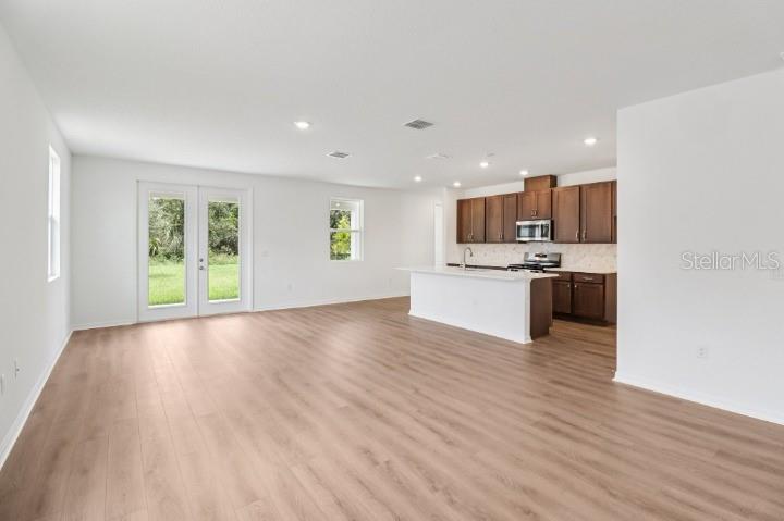 706 JUNONIA BLVD
