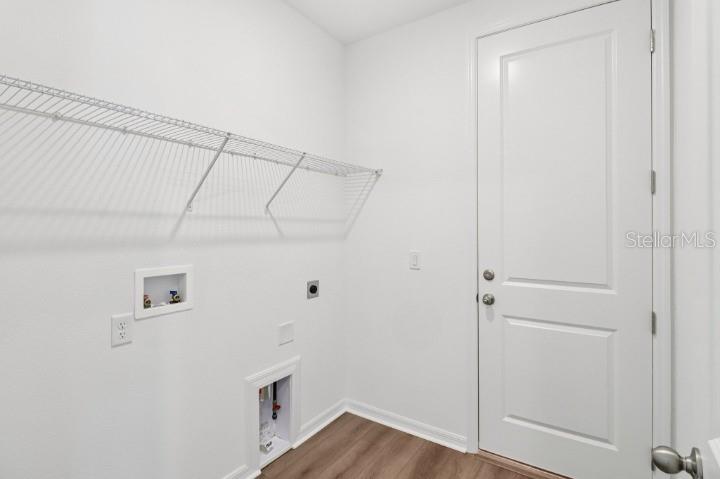 706 JUNONIA BLVD