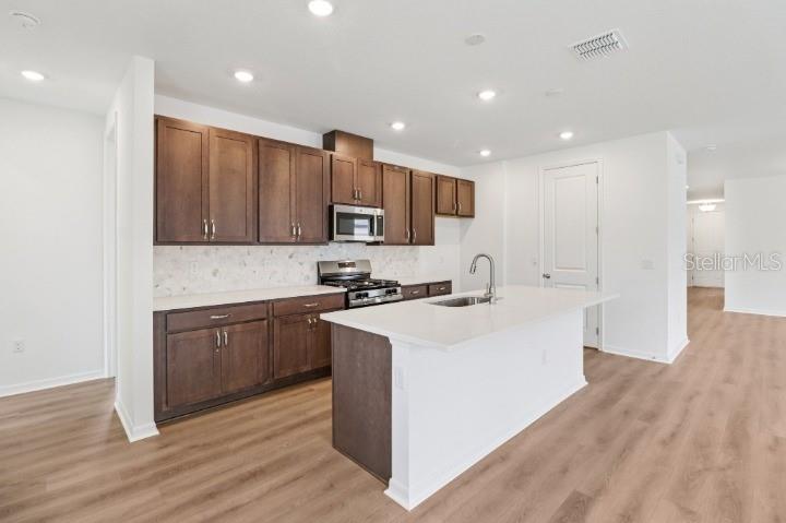 706 JUNONIA BLVD