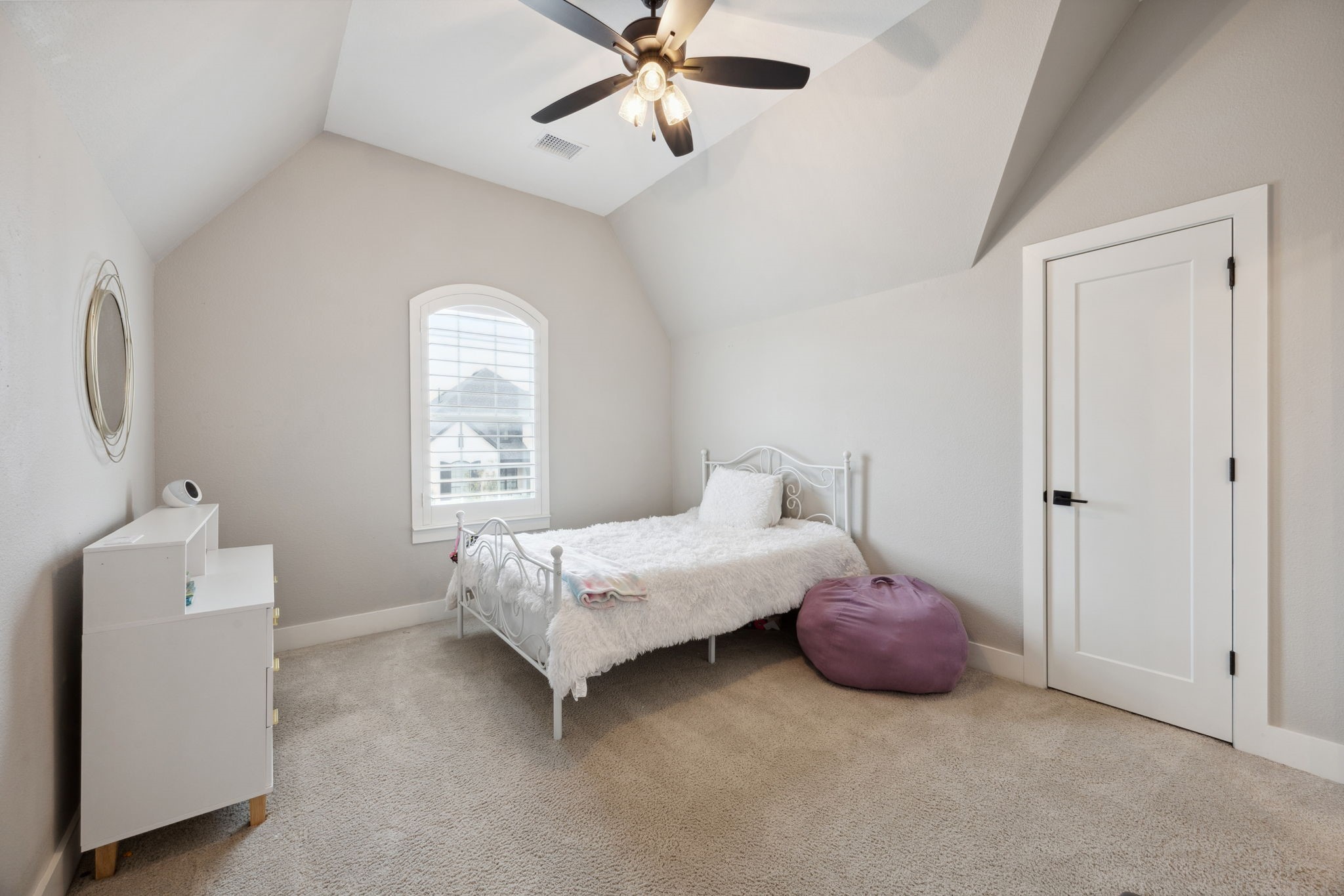2720 Whirlaway Court