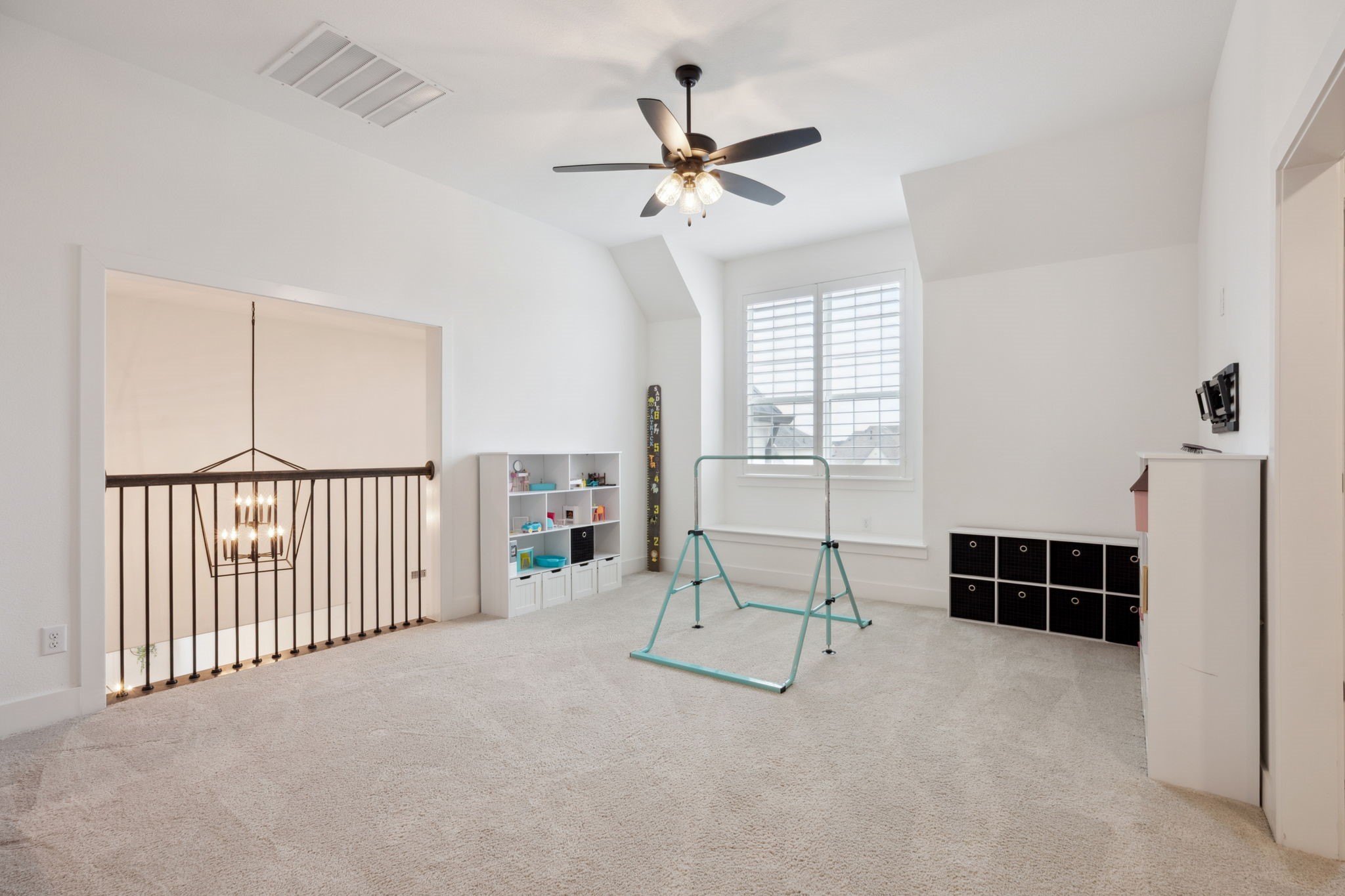 2720 Whirlaway Court
