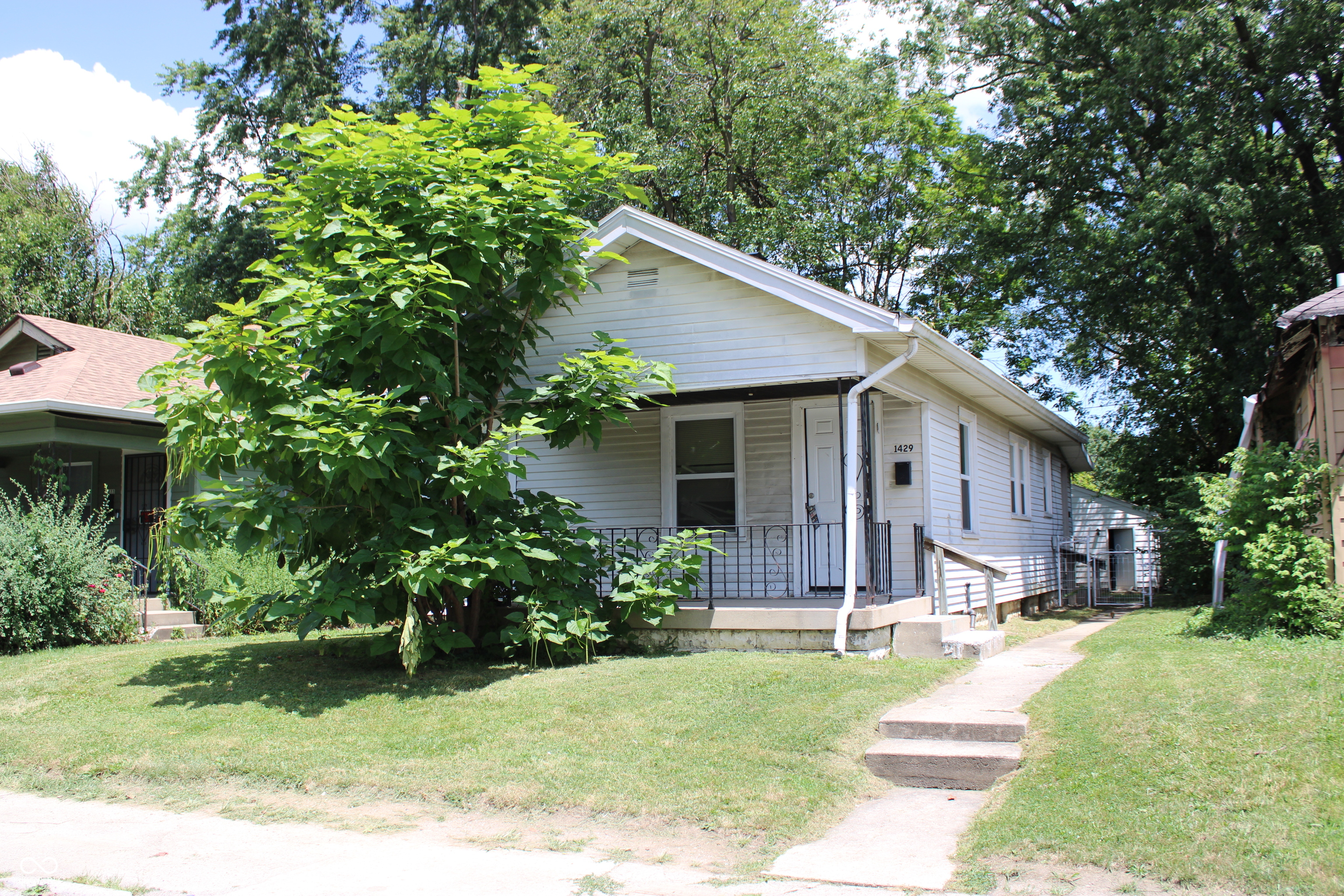 1429 N Grant Avenue