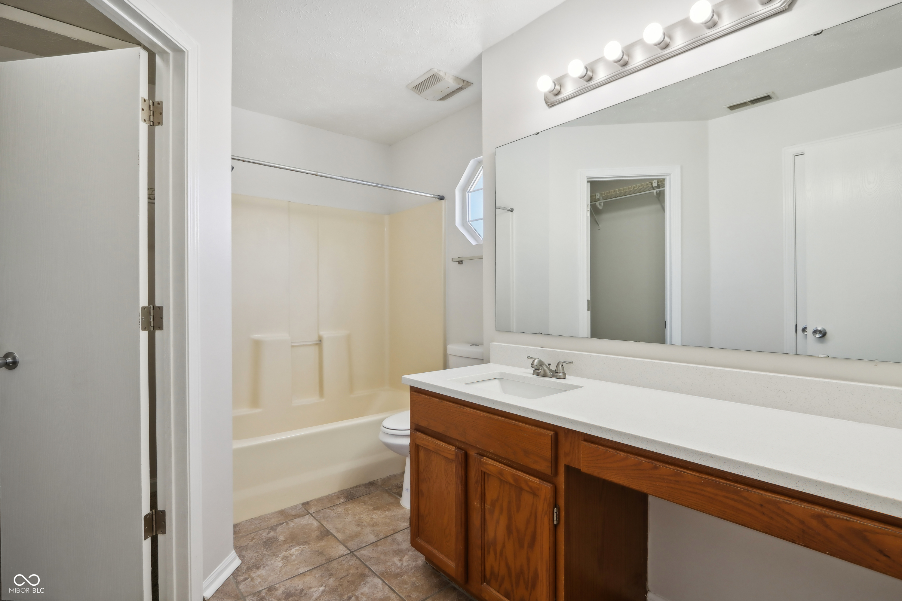 7137 Moon Court
