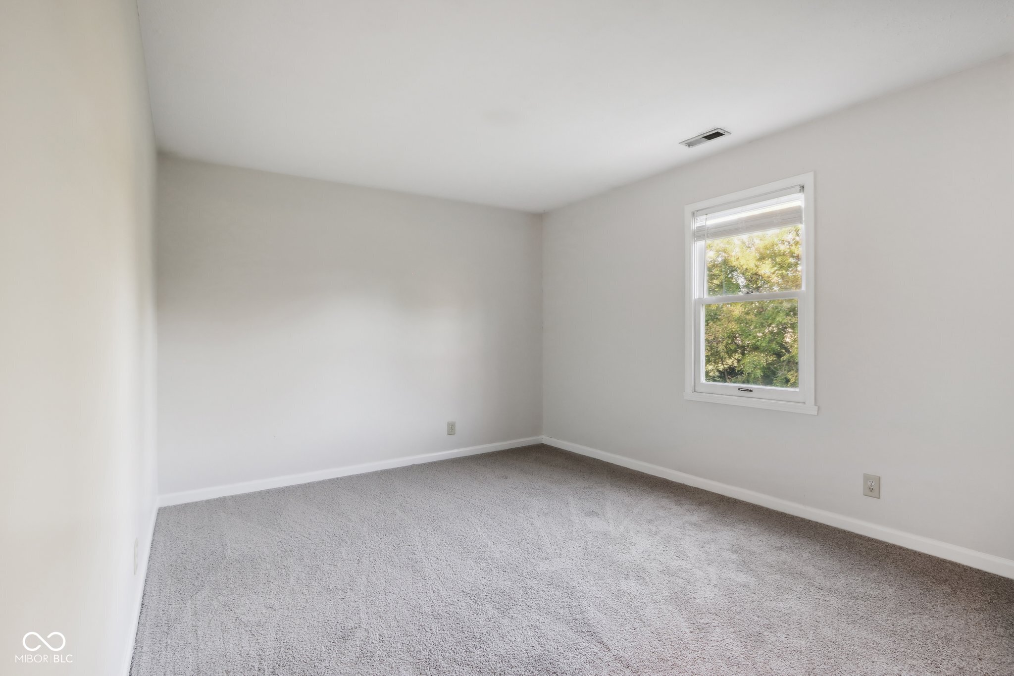 7864 Paddington Lane W