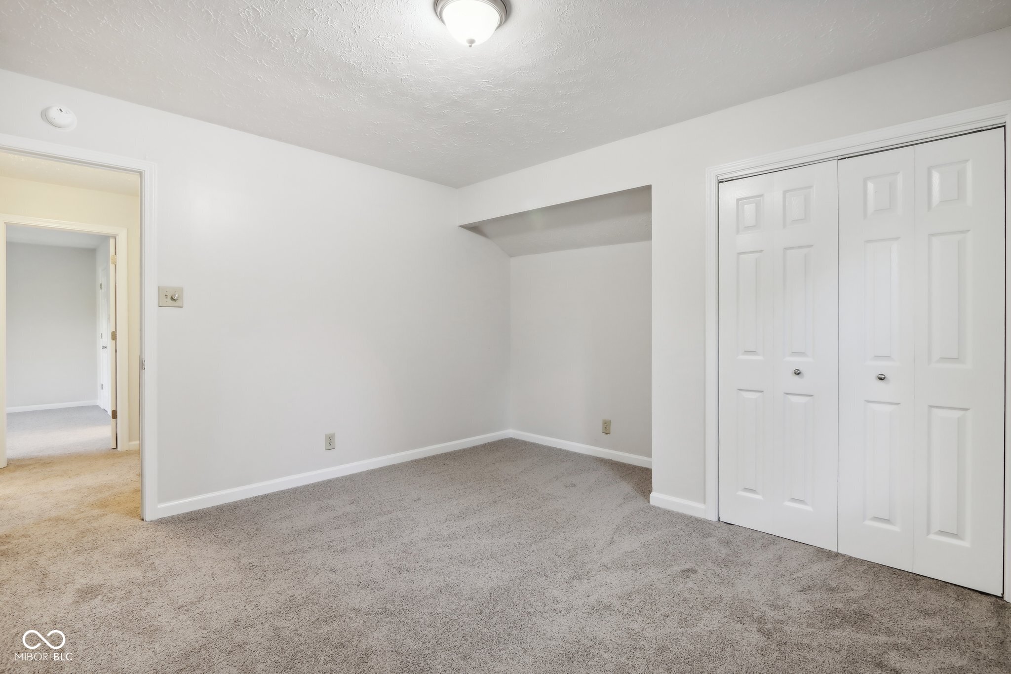 7864 Paddington Lane W