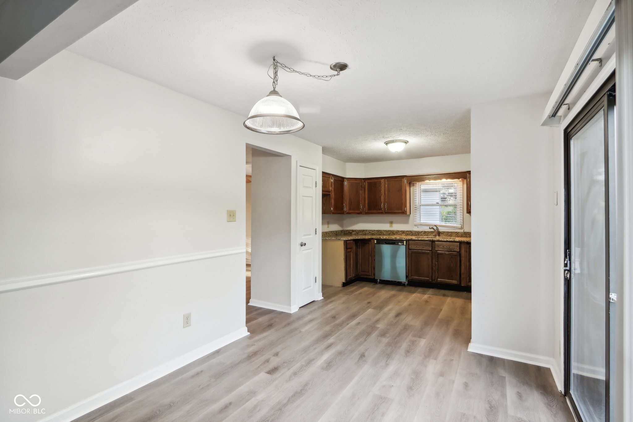 7864 Paddington Lane W