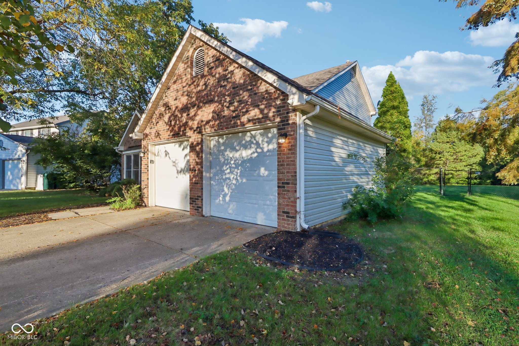 7864 Paddington Lane W