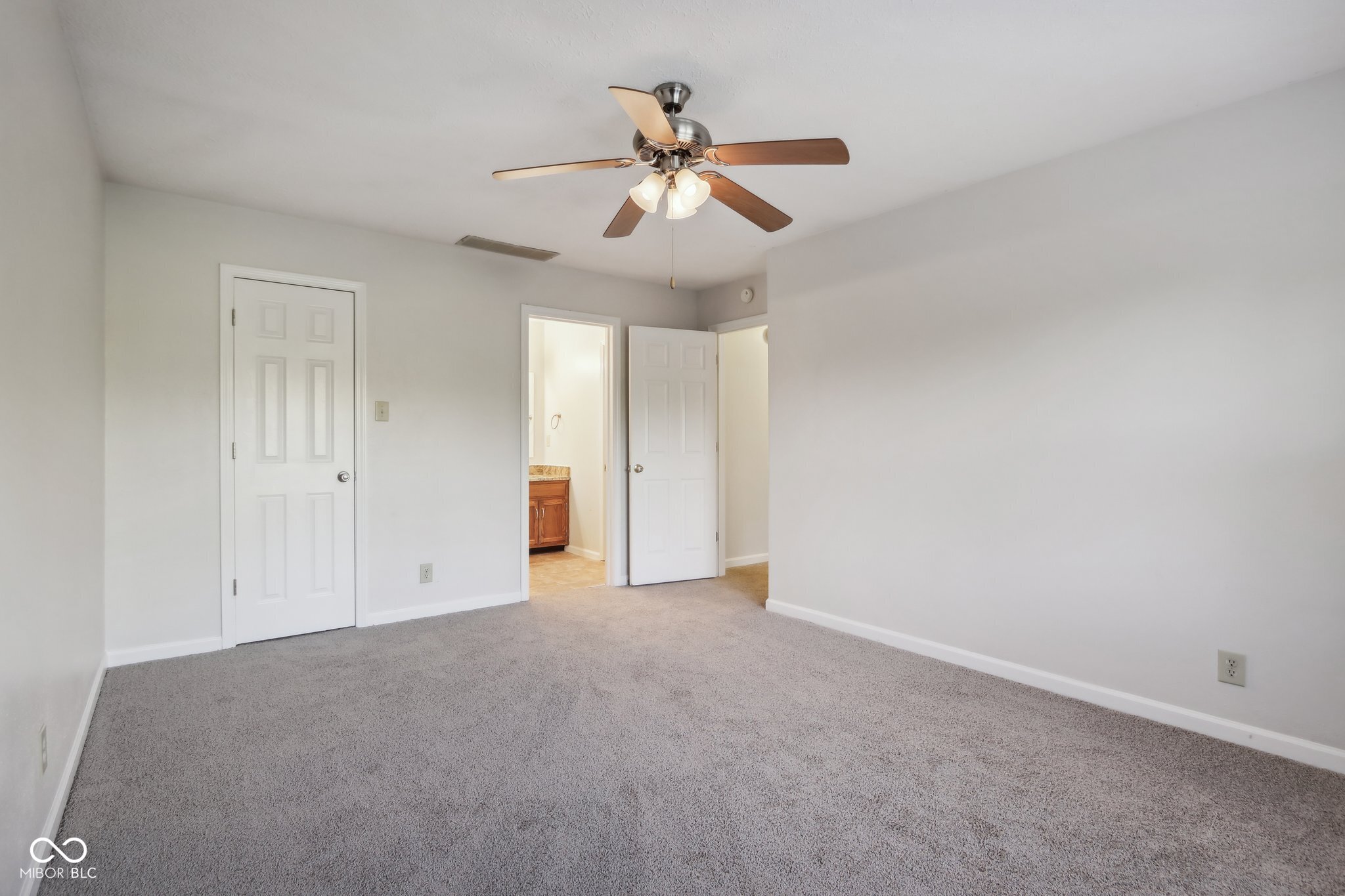 7864 Paddington Lane W