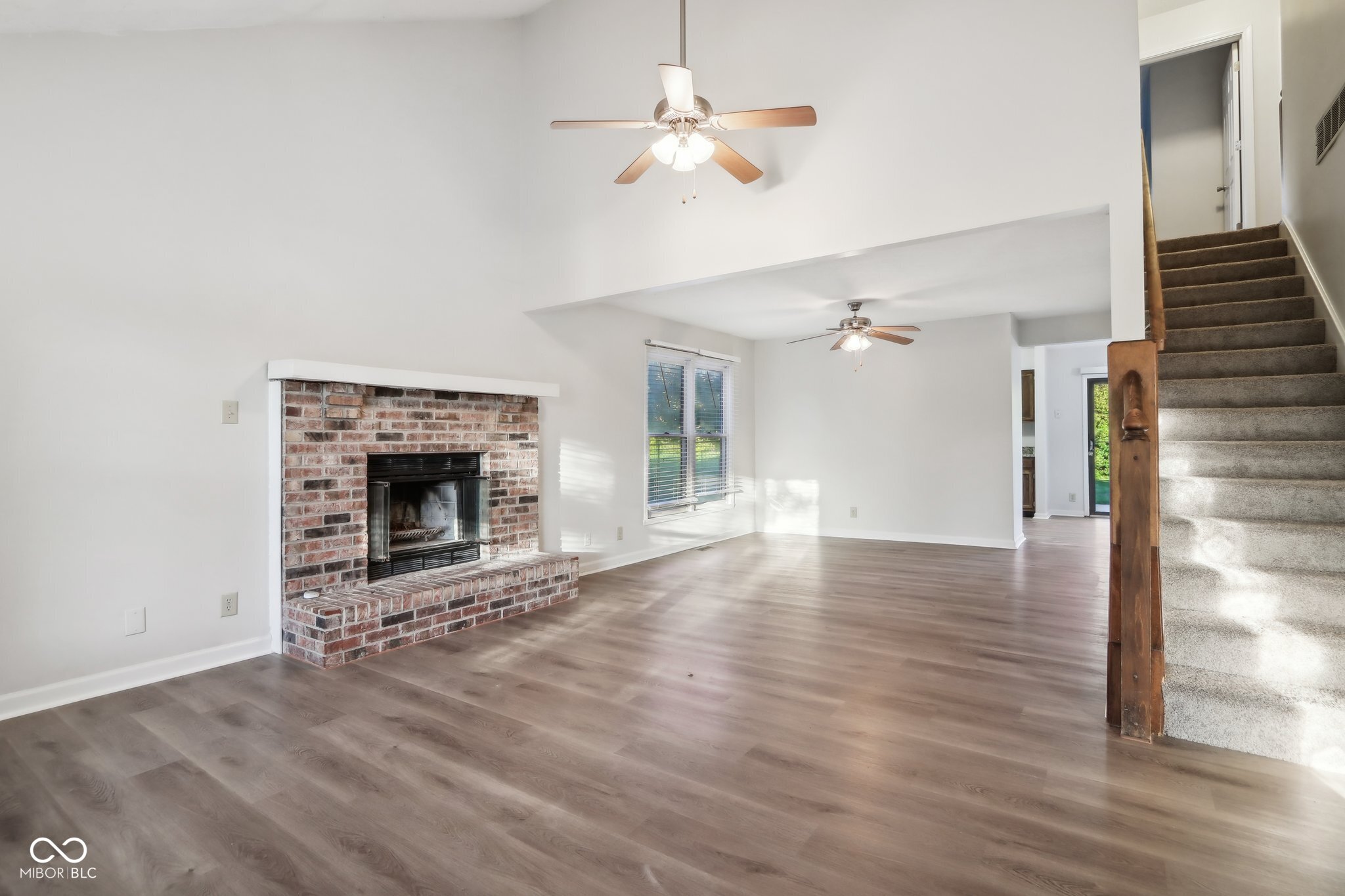 7864 Paddington Lane W