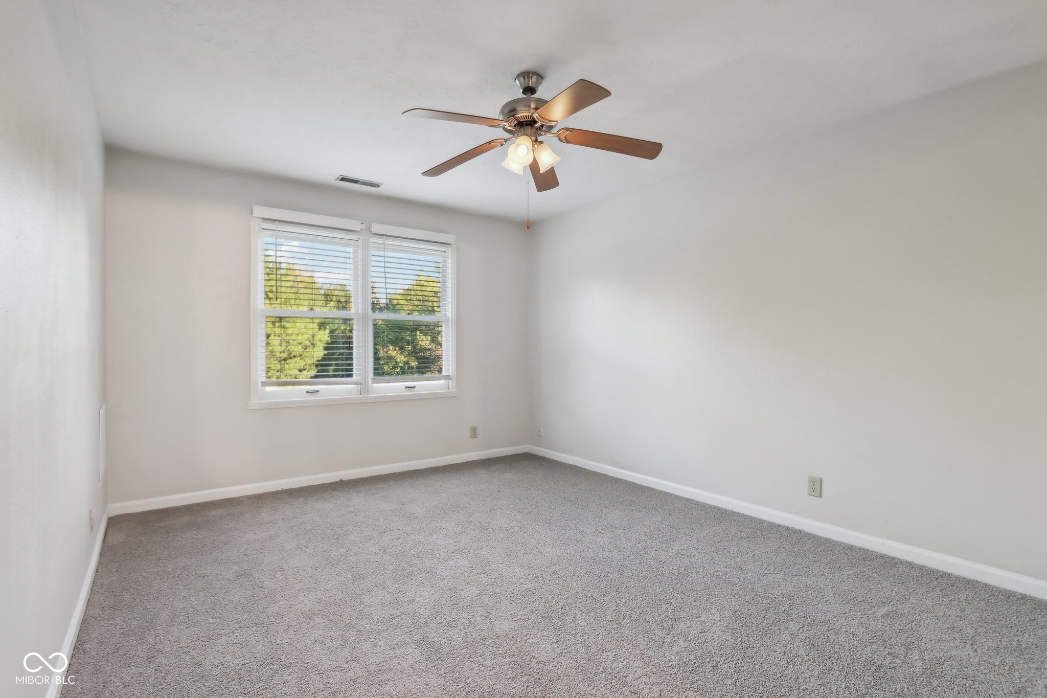 7864 Paddington Lane W