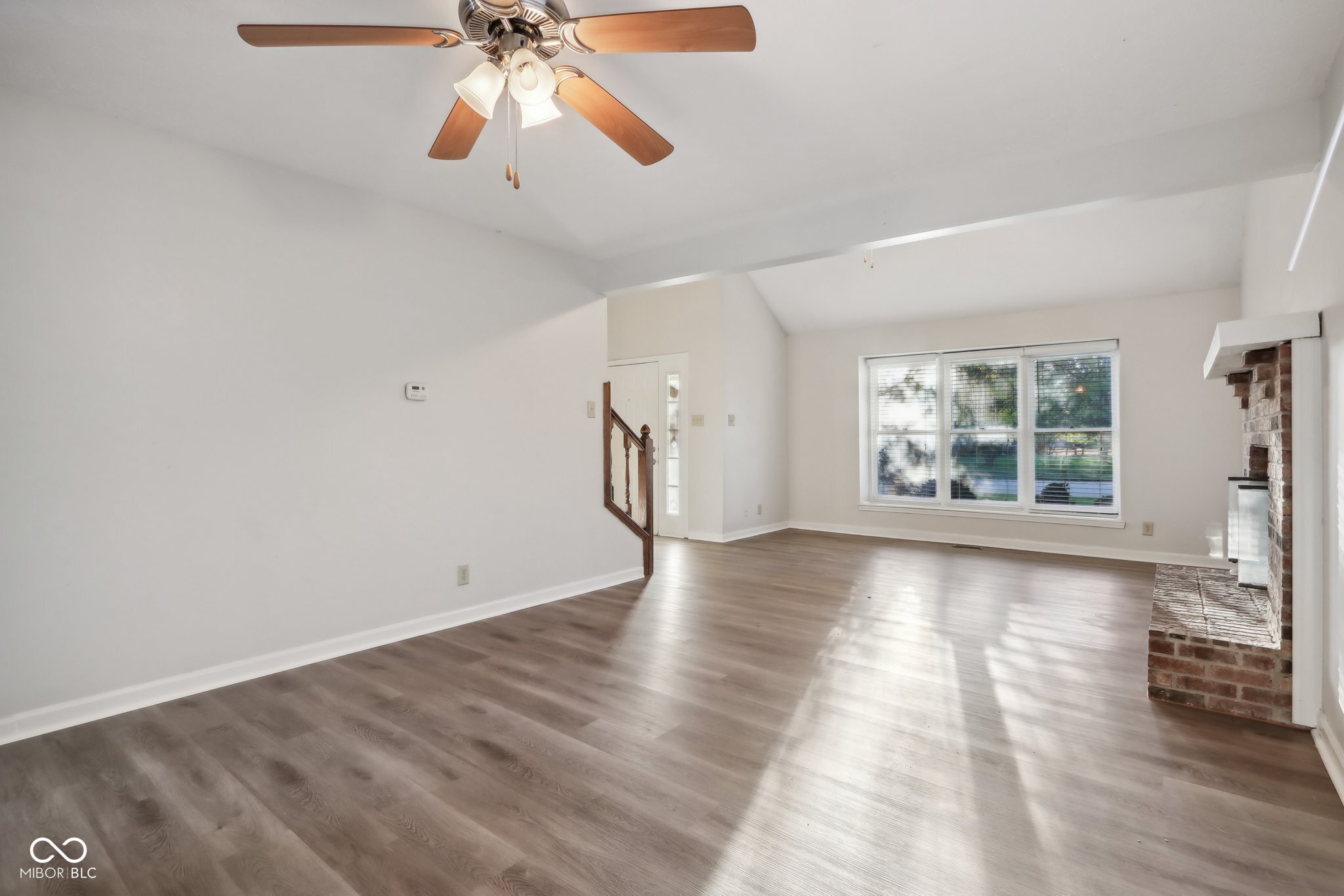 7864 Paddington Lane W