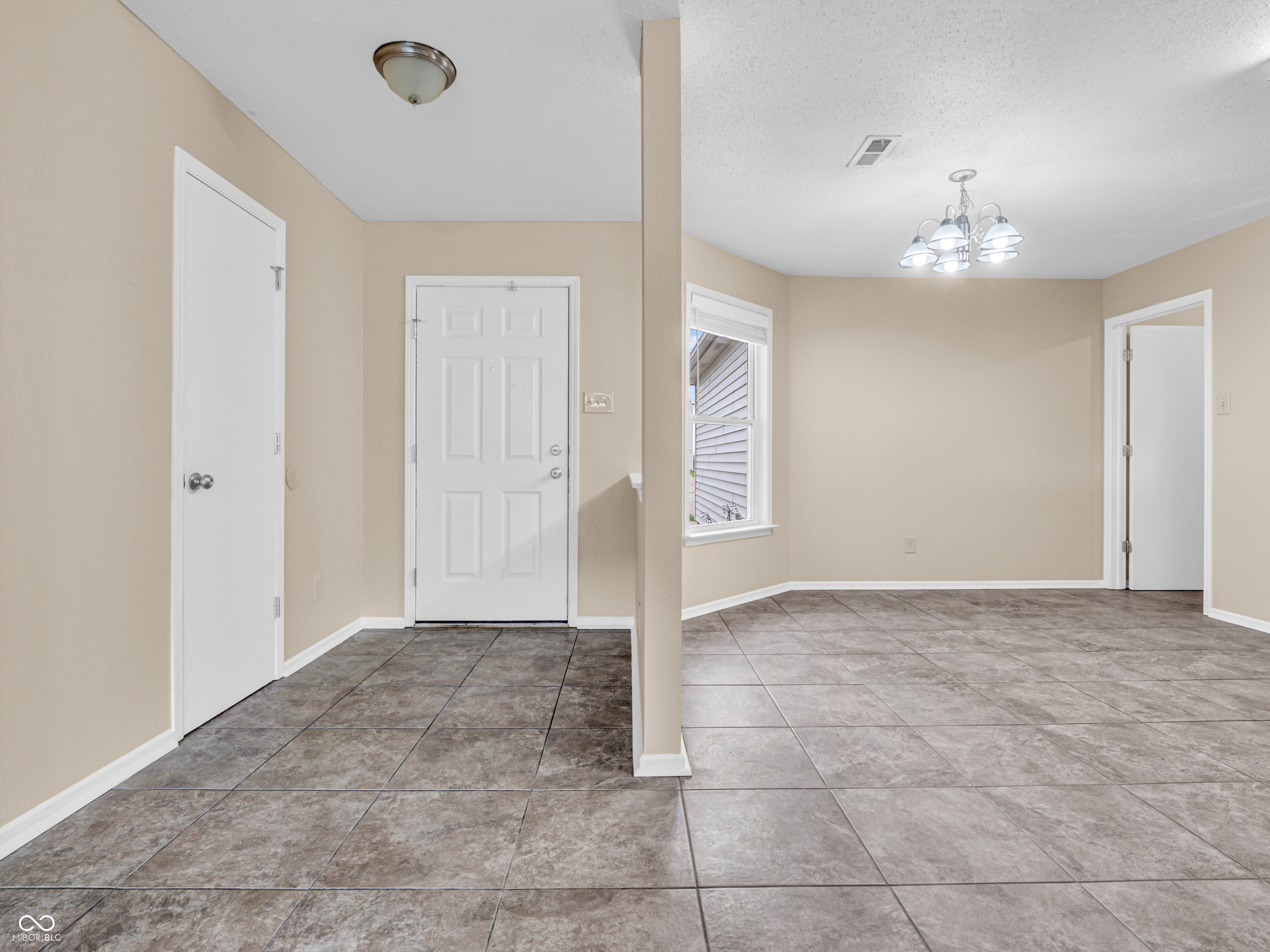 1903 Breakwater Drive