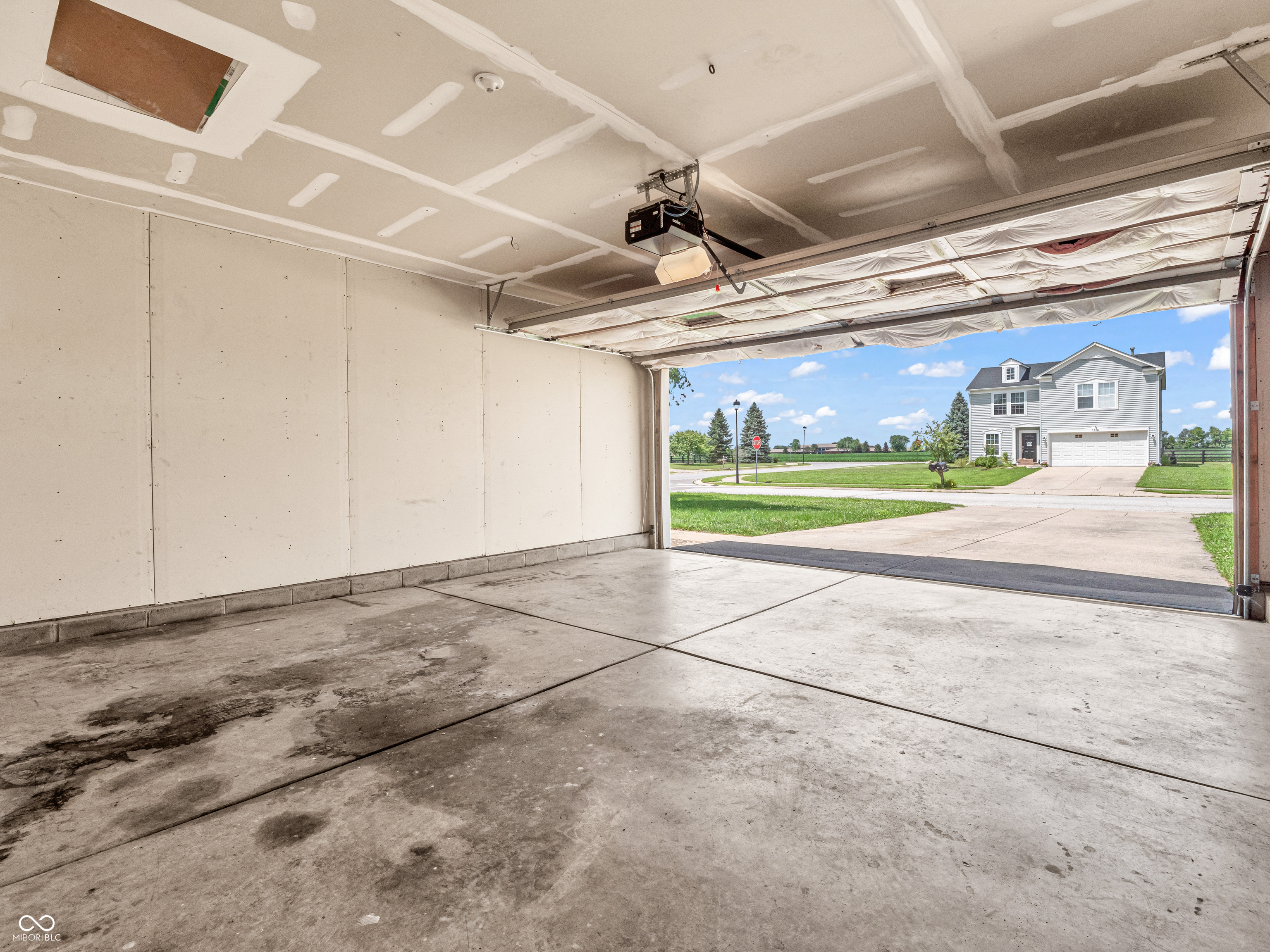 1903 Breakwater Drive