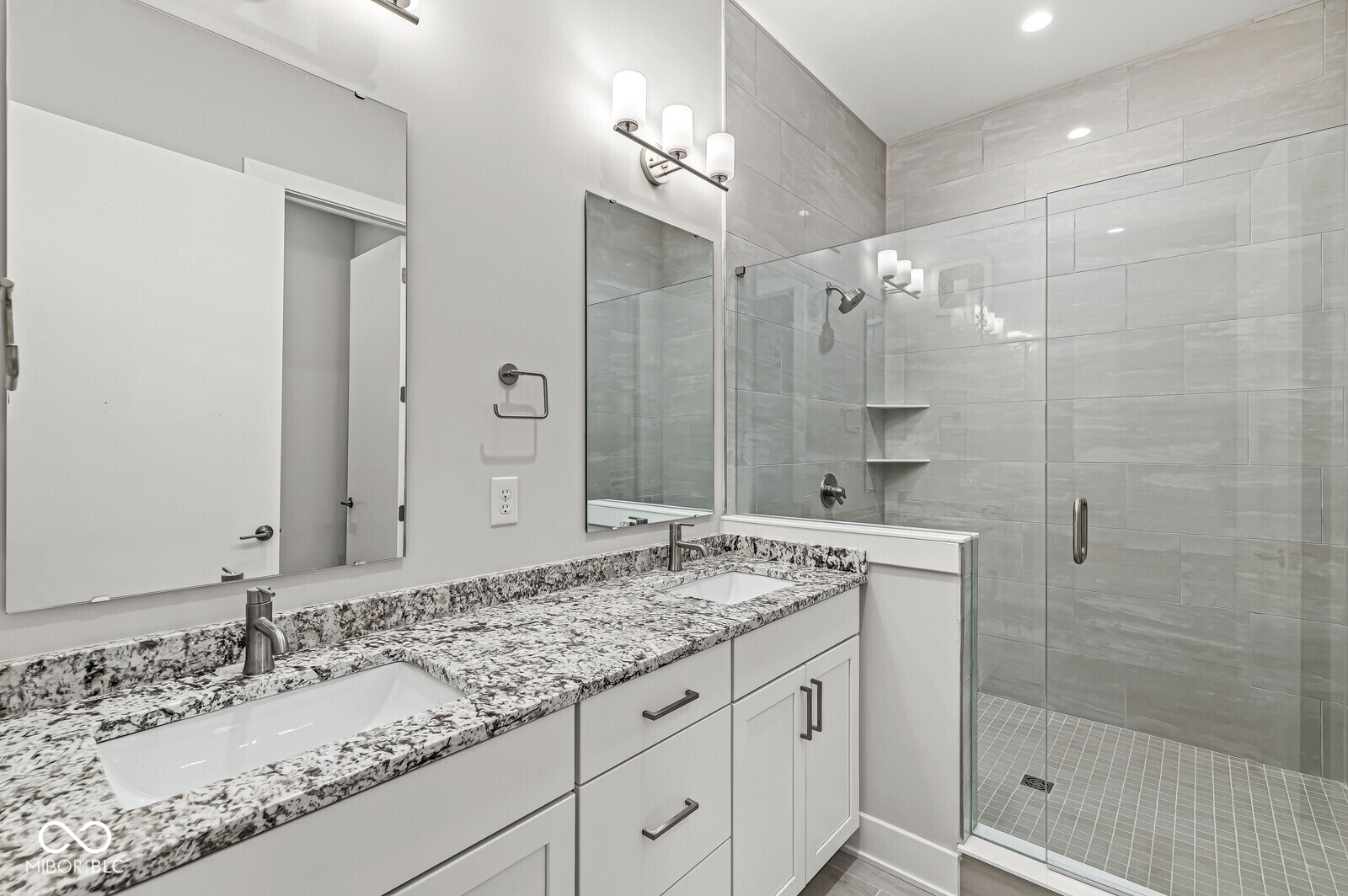 920 Veterans Way Unit: 201