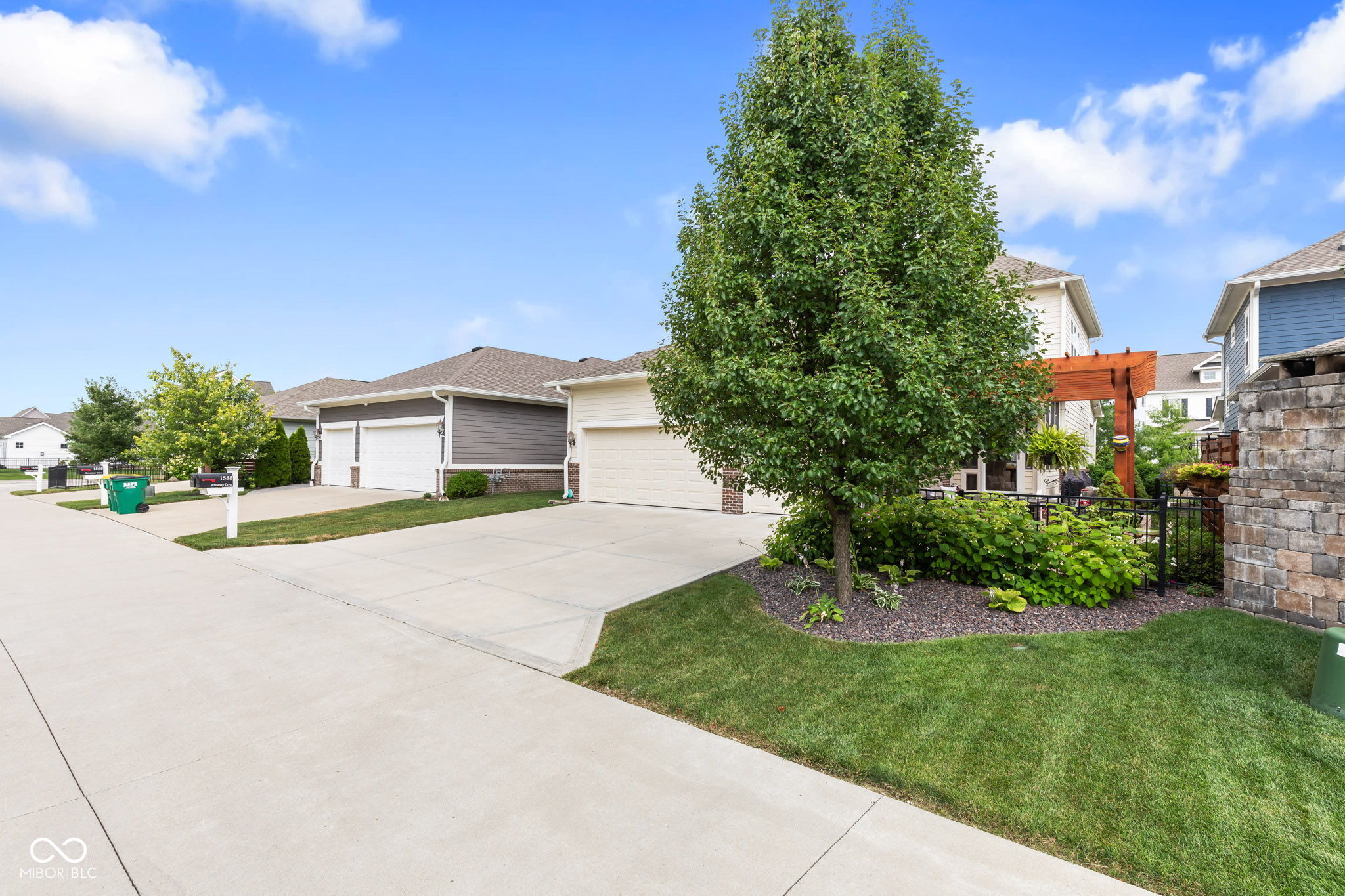 1588 Rossmay Drive