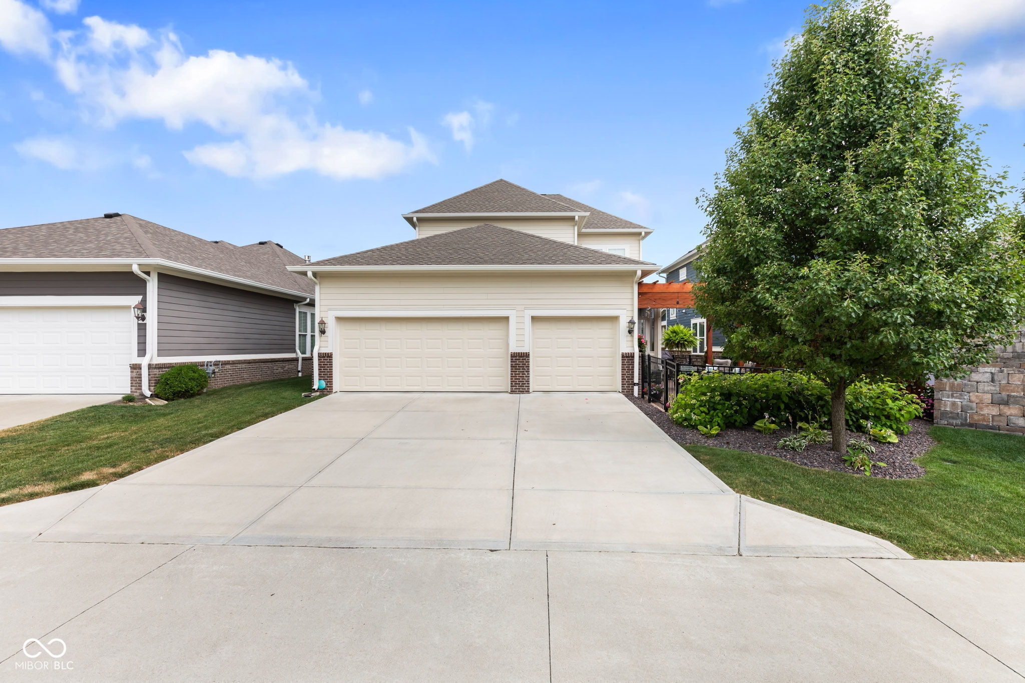 1588 Rossmay Drive