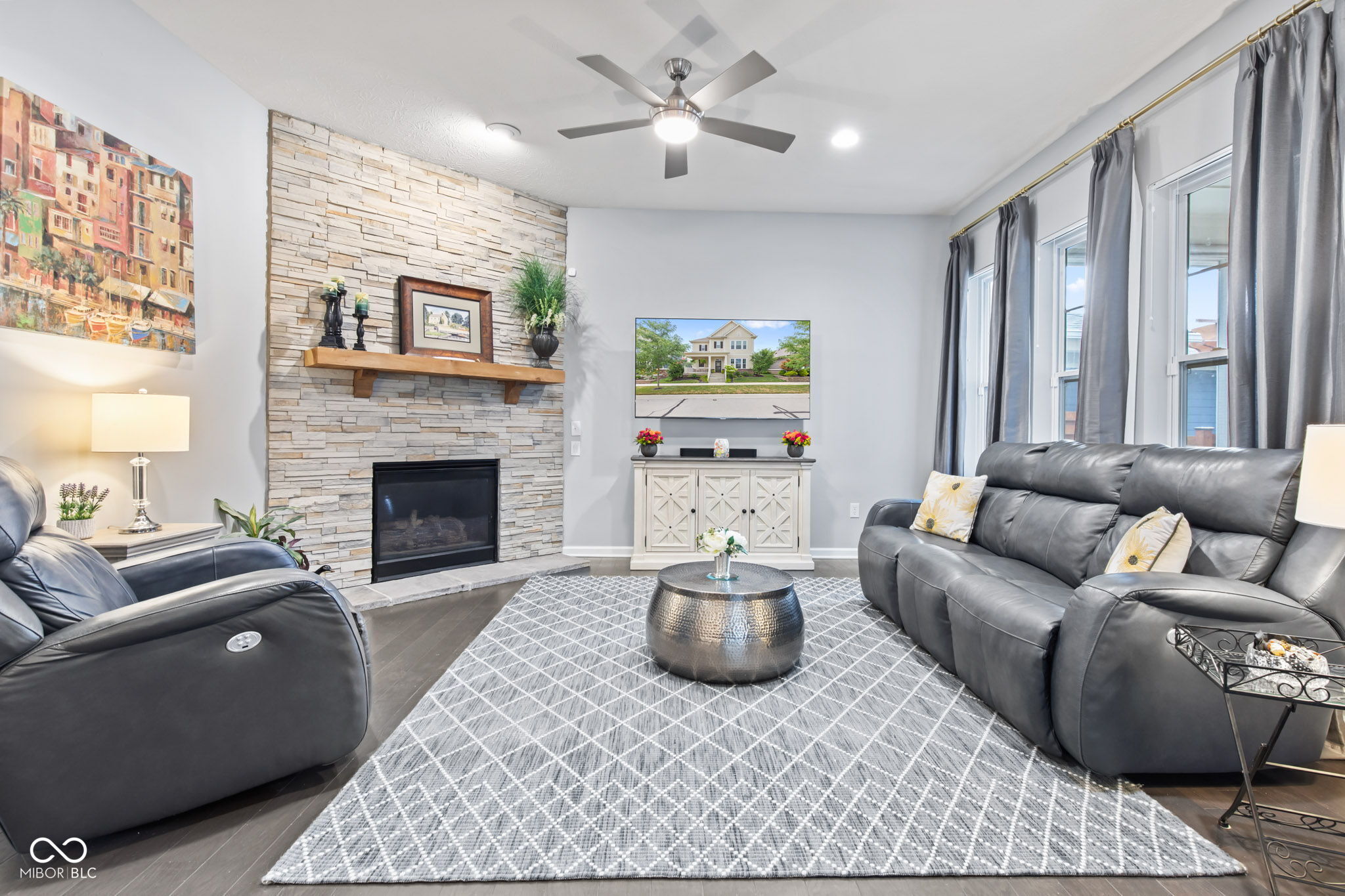 1588 Rossmay Drive