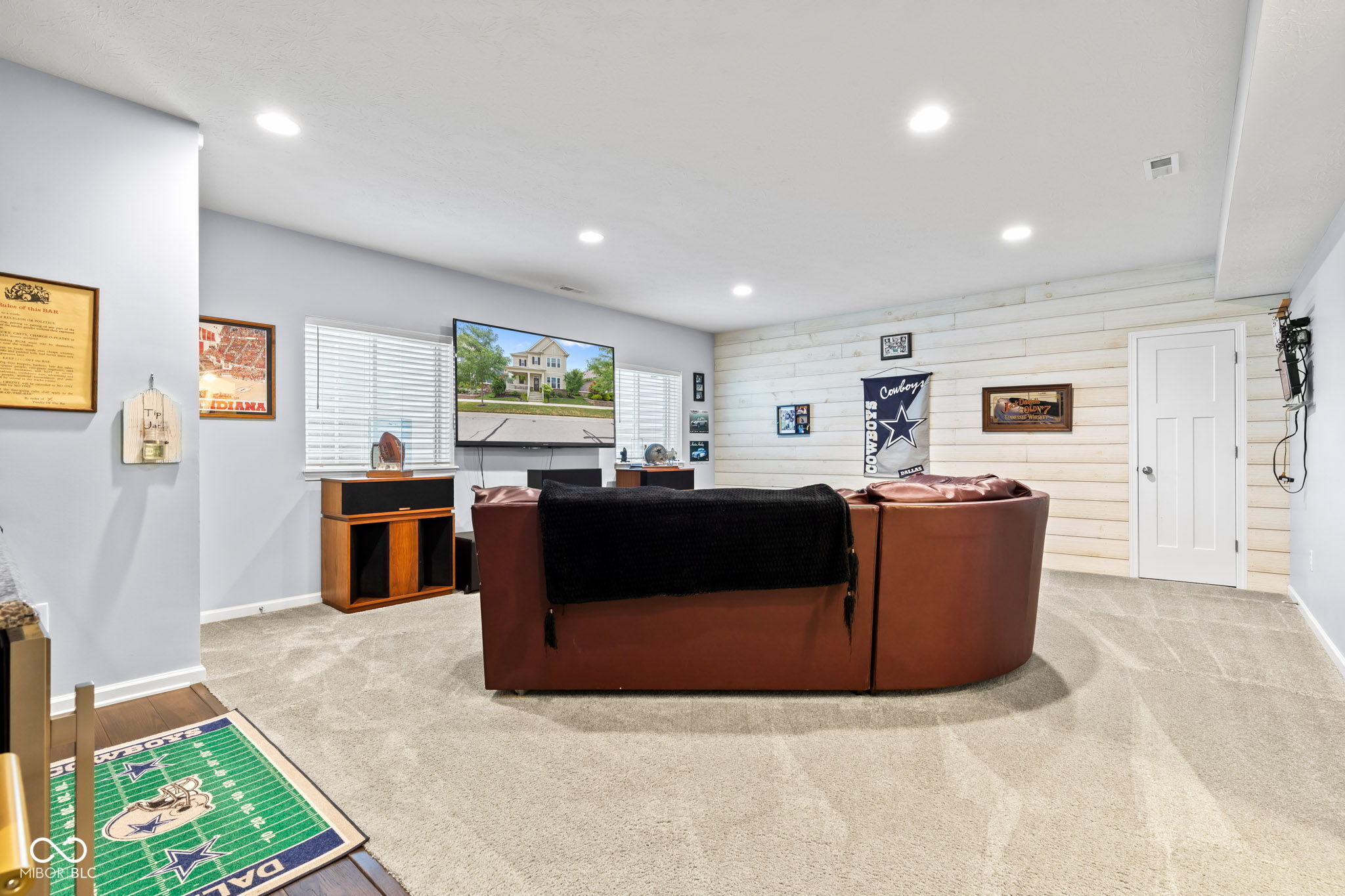 1588 Rossmay Drive