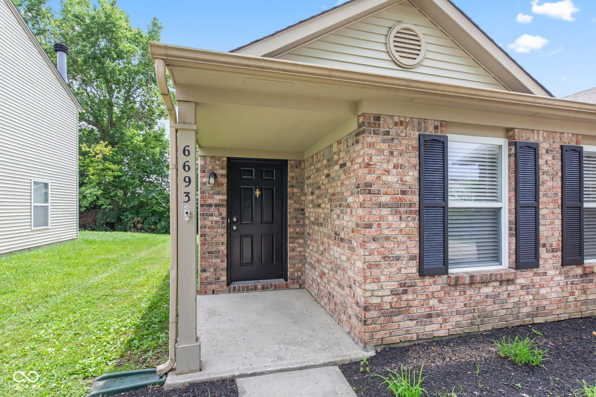 6693 W Philadelphia Drive