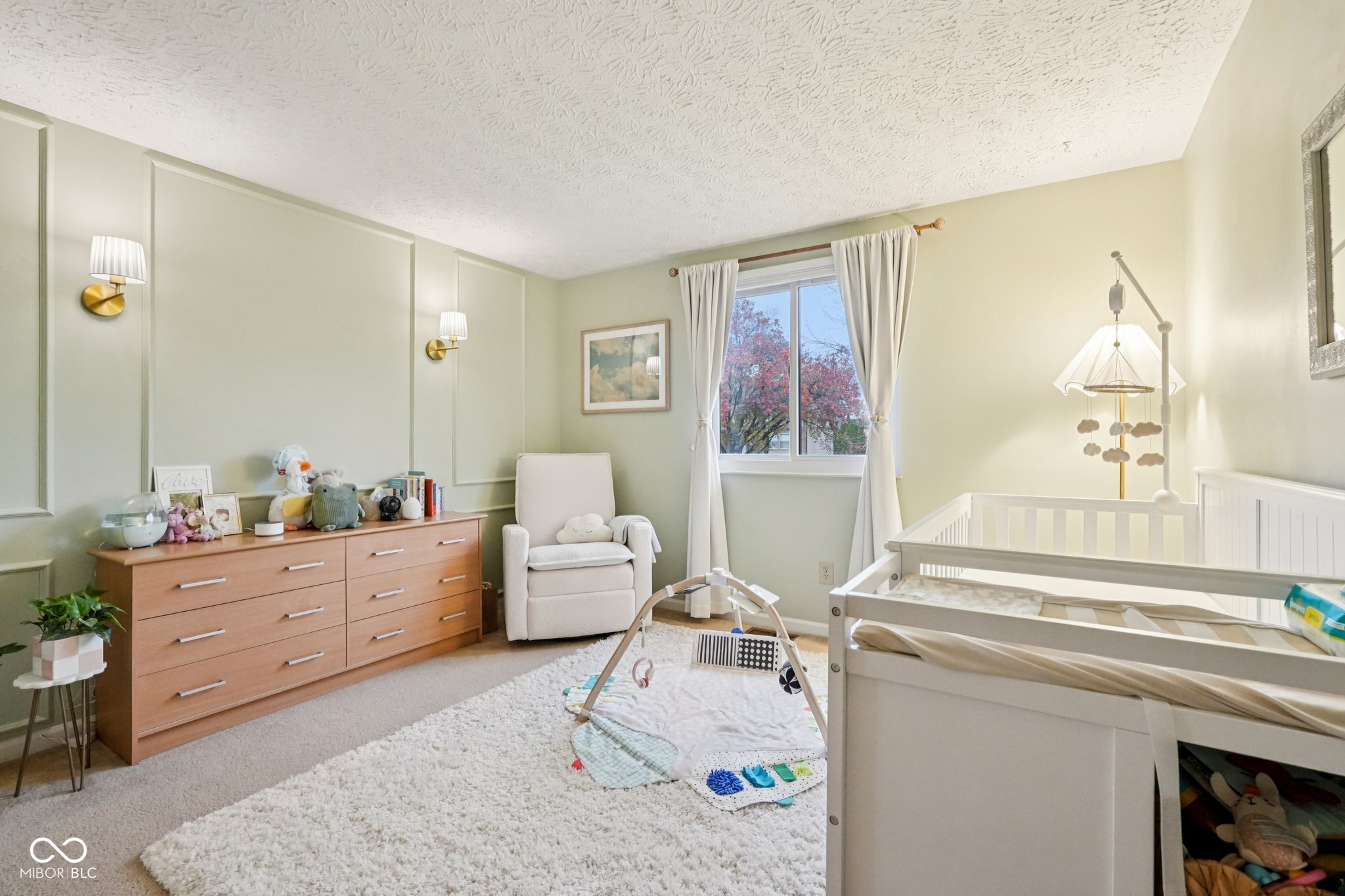 609 Sunblest Boulevard S