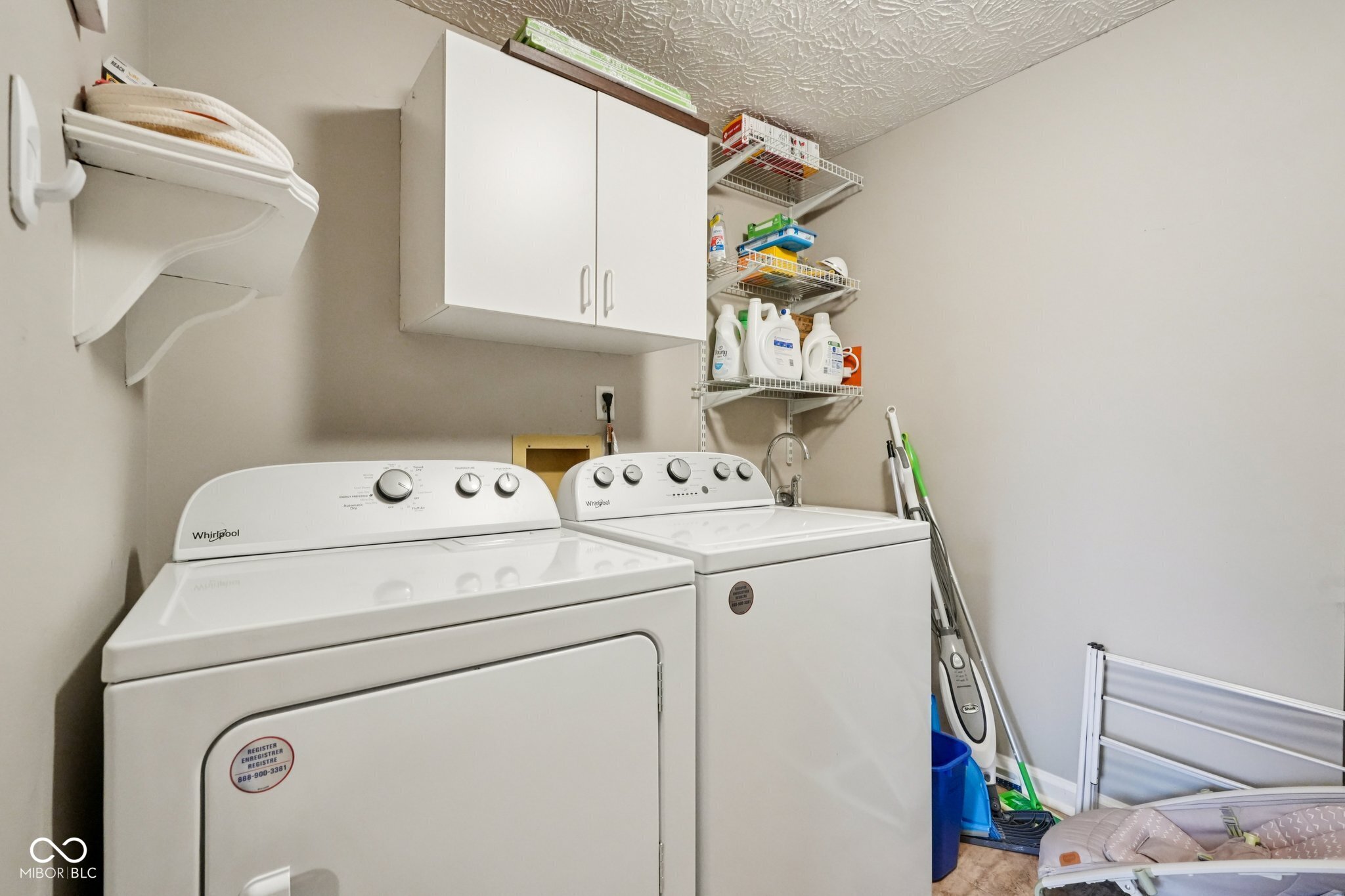 609 Sunblest Boulevard S