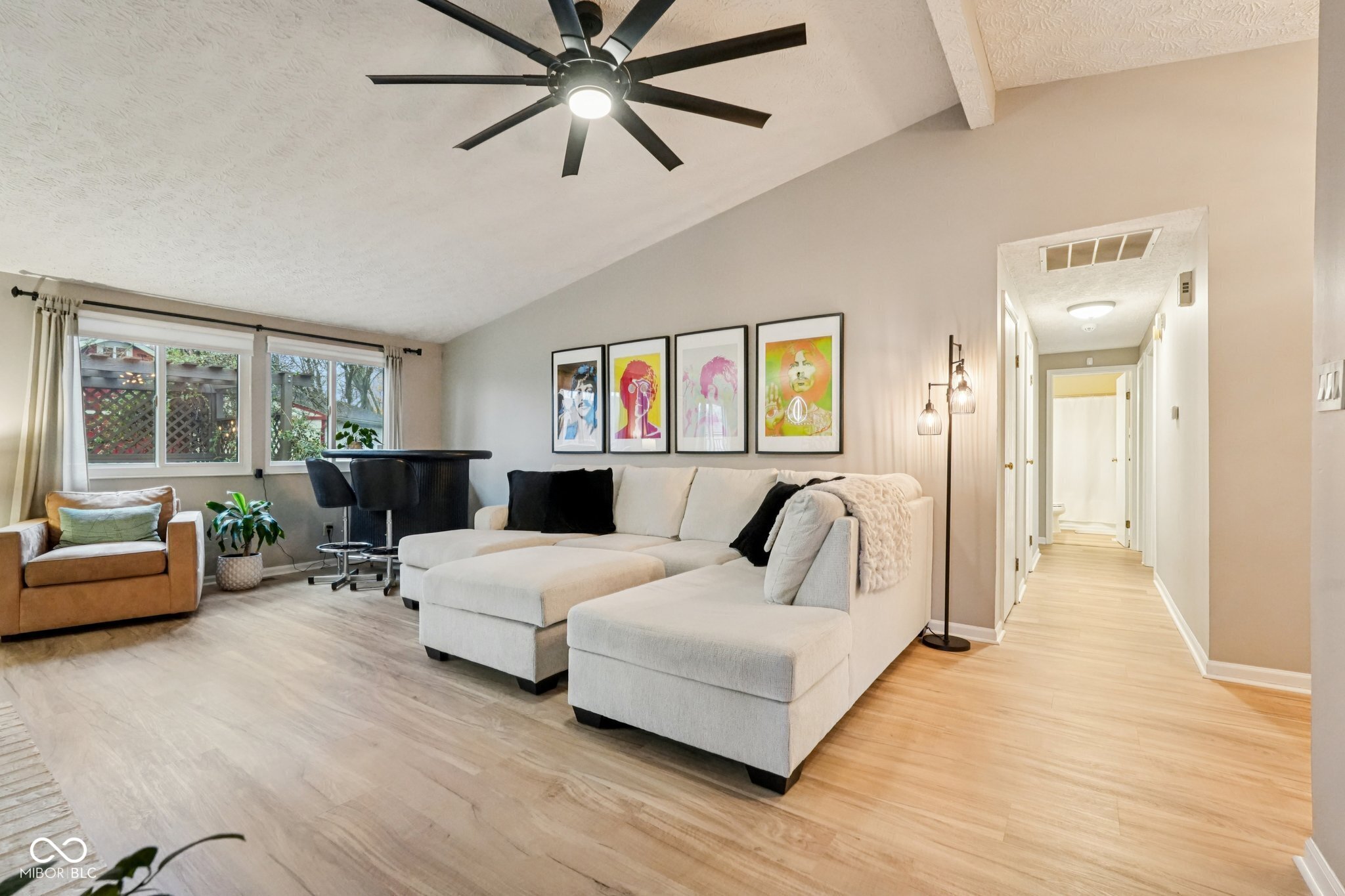 609 Sunblest Boulevard S