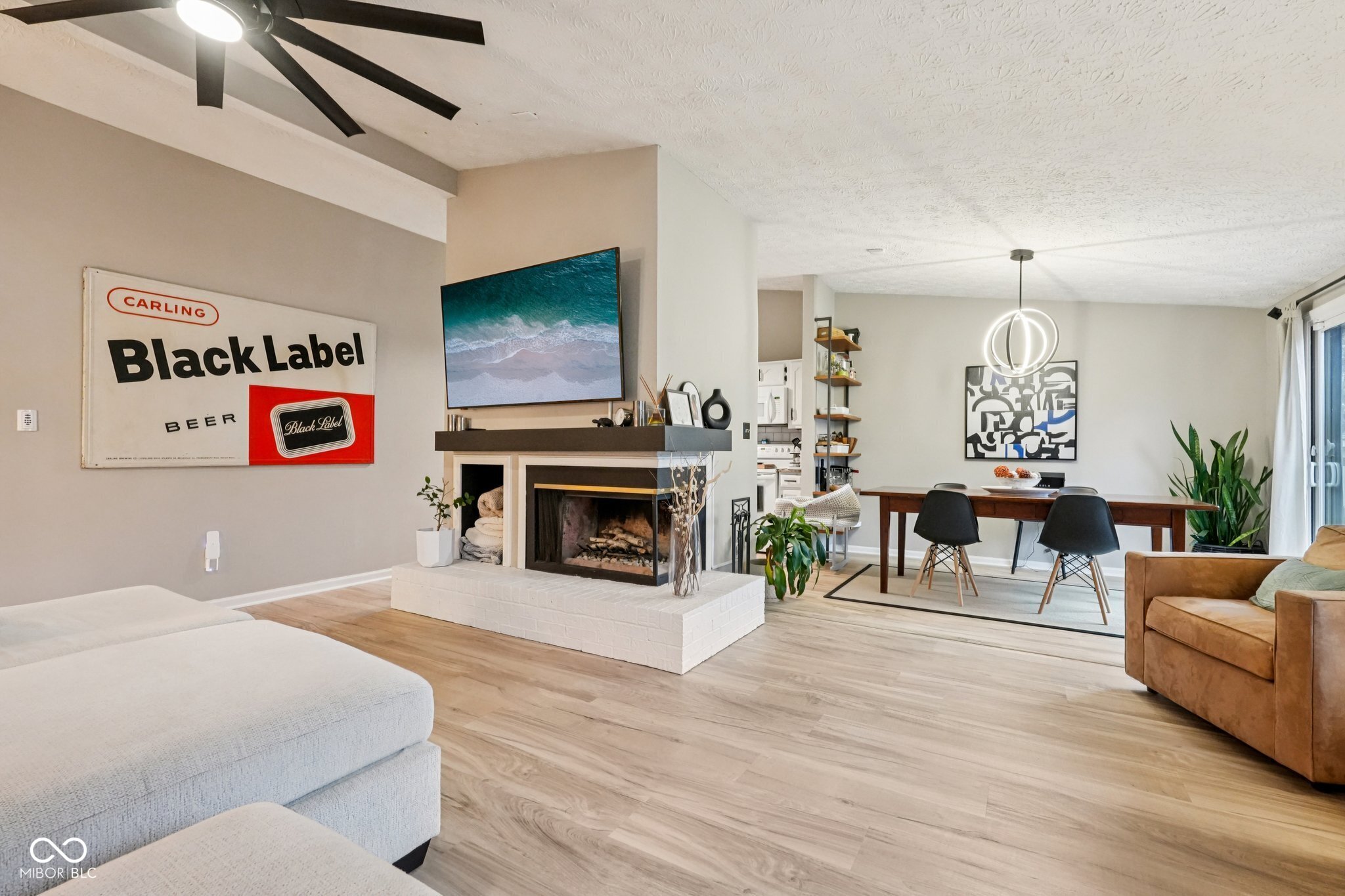 609 Sunblest Boulevard S